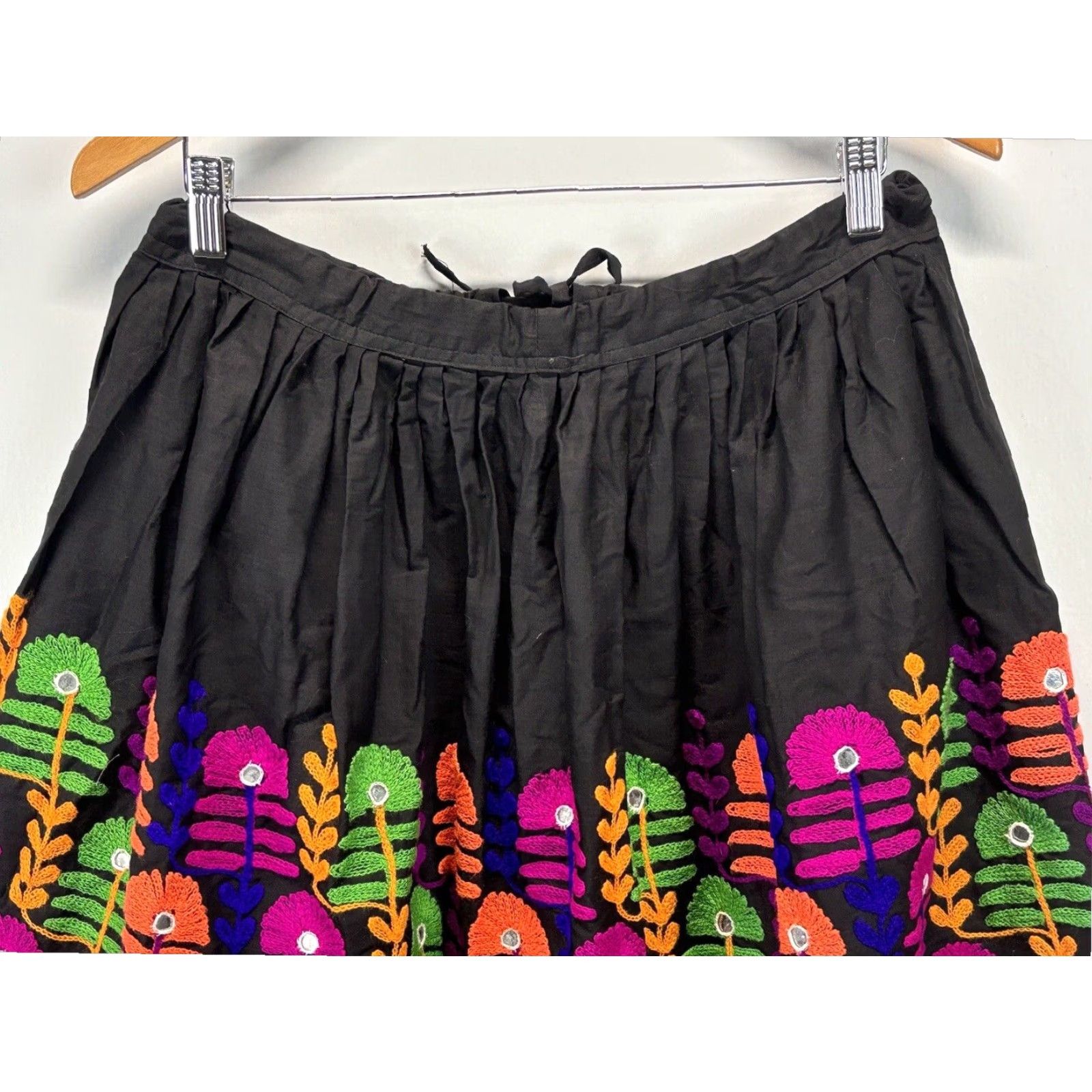 Vintage Bohemian Embroidered Midi Skirt Black Drawstring Waist One Size Women Size 42" / US 20 - 2 Thumbnail