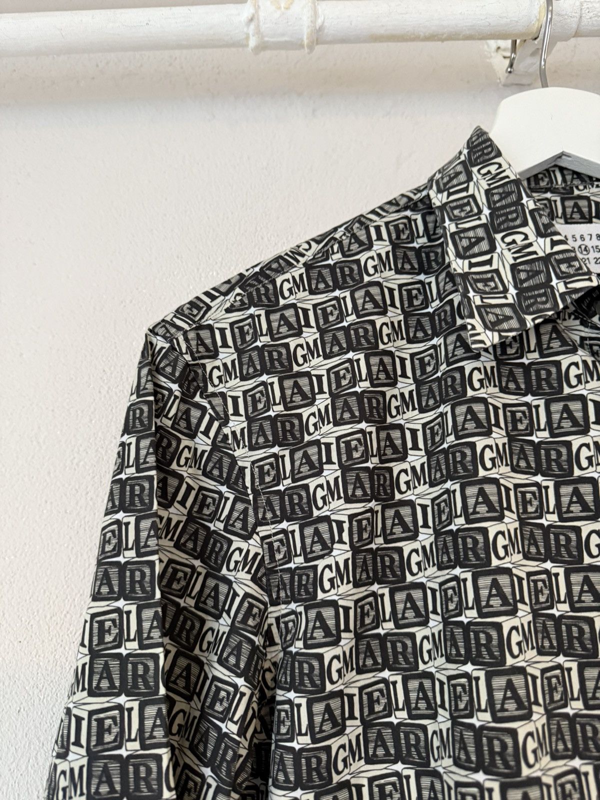 Maison Margiela Maison Margiela All-Over Logo Print Shirt – Size 39 Size US M / EU 48-50 / 2 - 3 Thumbnail