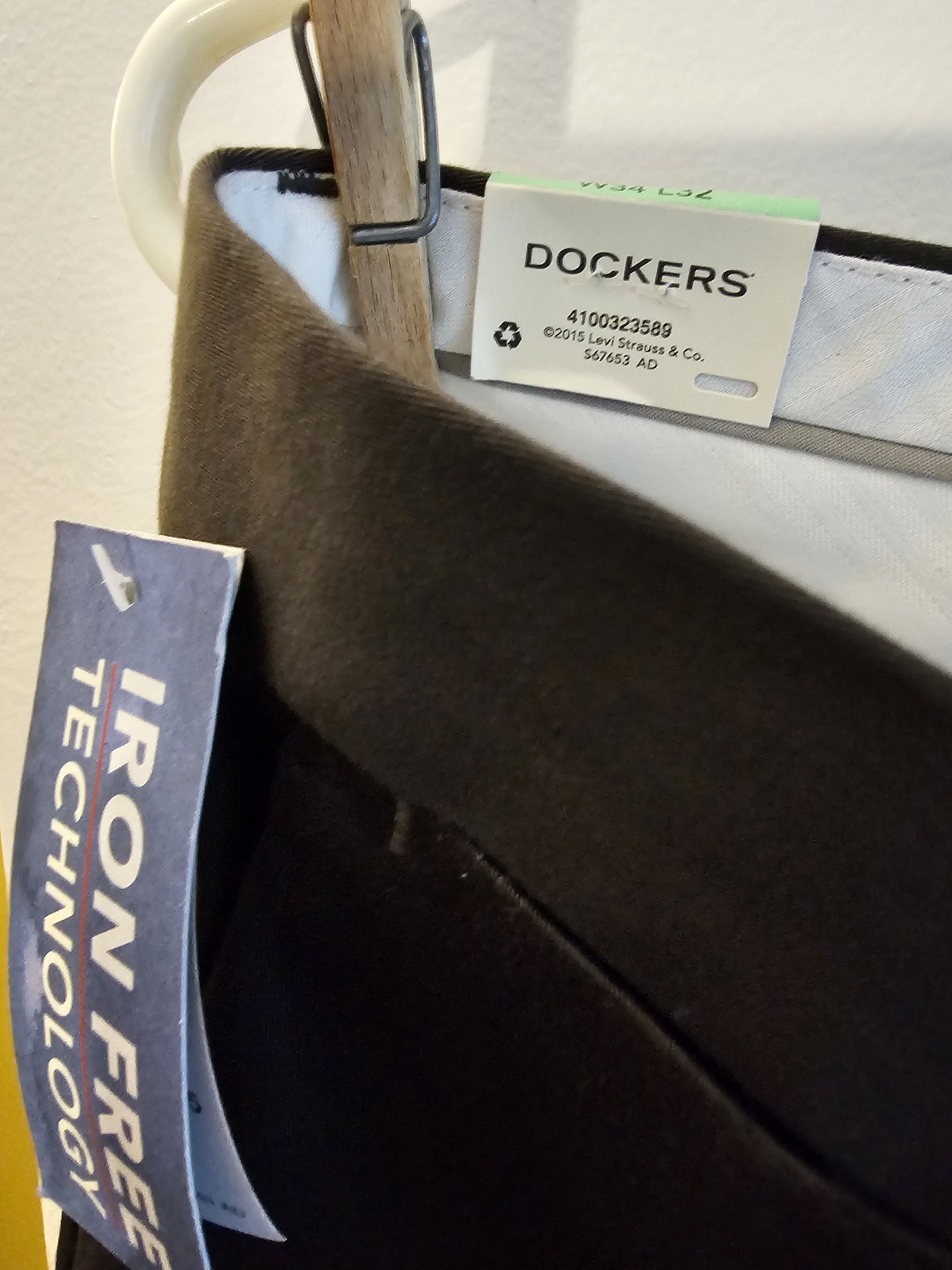 Dockers NWT Dockers Ultimate Iron Free Trouser Straight Fit - 34x32 Size US 34 / EU 50 - 3 Thumbnail