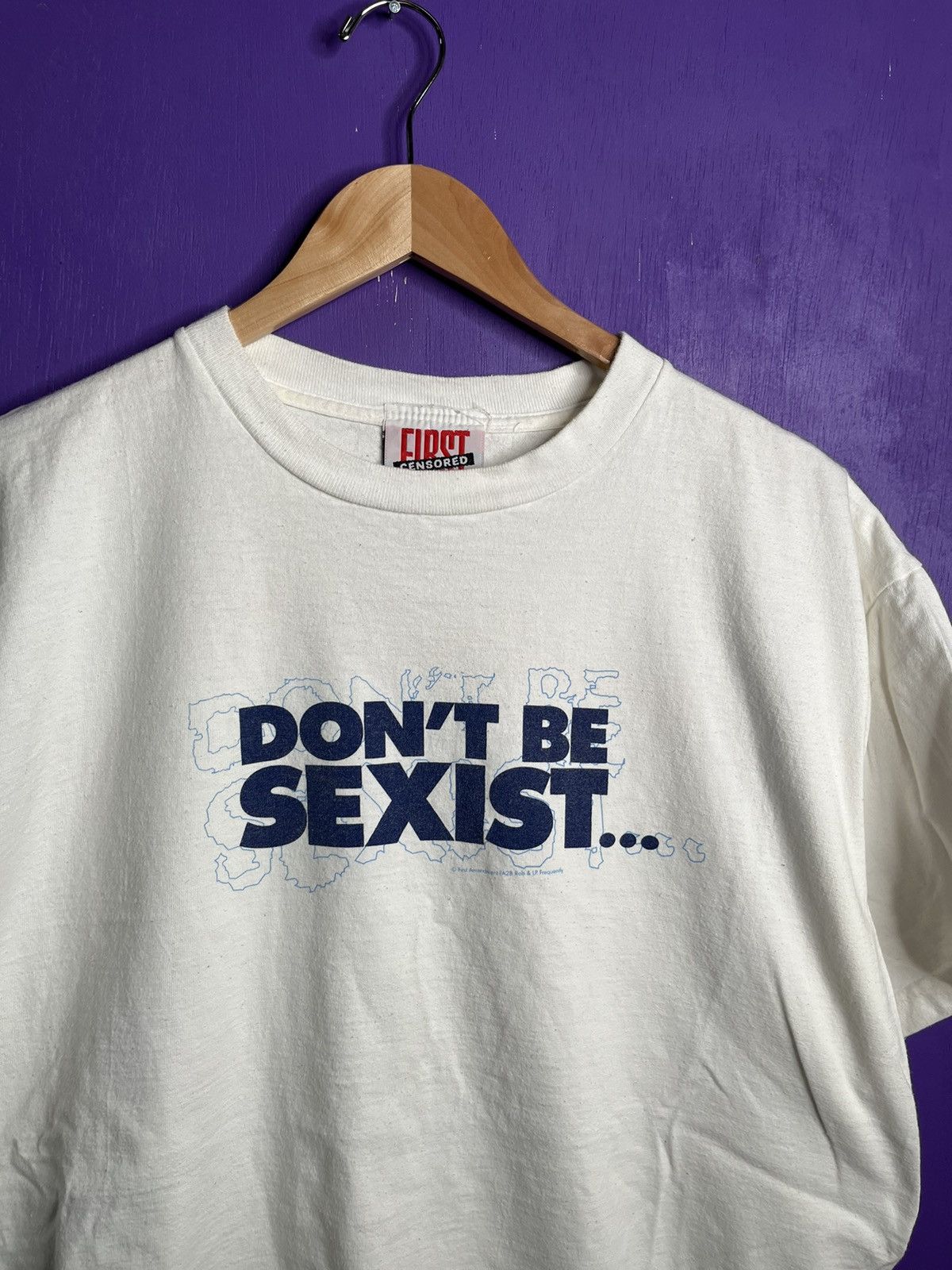 Vintage Vintage 90s Don’t be sexist text t-shirt Size US L / EU 52-54 / 3 - 3 Thumbnail