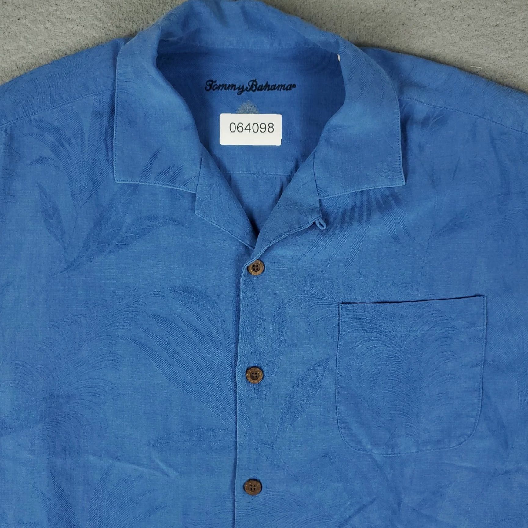 Tommy Bahama Tommy Bahama Blue Silk Hawaiian Button-Up Shirt Mens Large Short Sleeve Floral Size US L / EU 52-54 / 3 - 2 Thumbnail