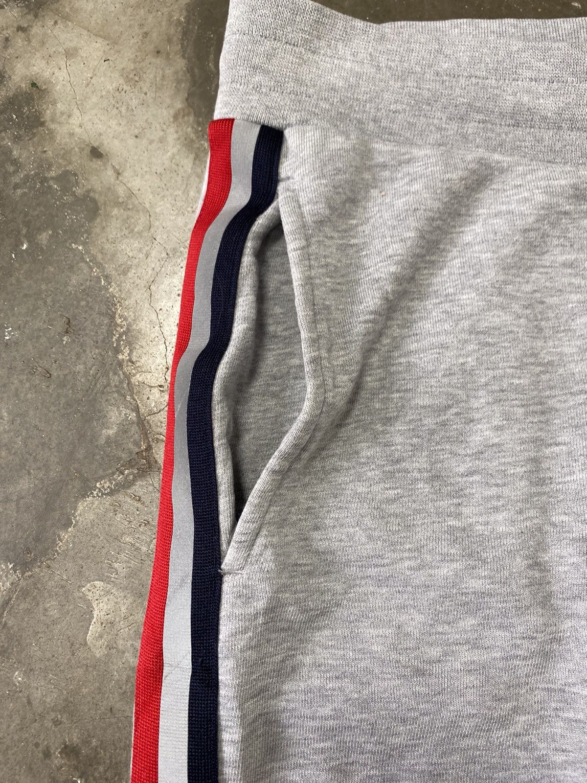 Moncler A10 Rare - Moncler Sweatpant Size US 33 - 5 Thumbnail