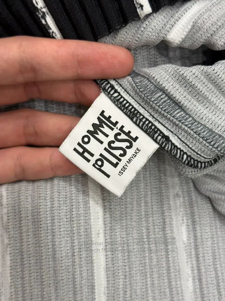 Issey Miyake Issey Miyake Pleated Striped Short Sleeve Size US M / EU 48-50 / 2 - 5 Thumbnail