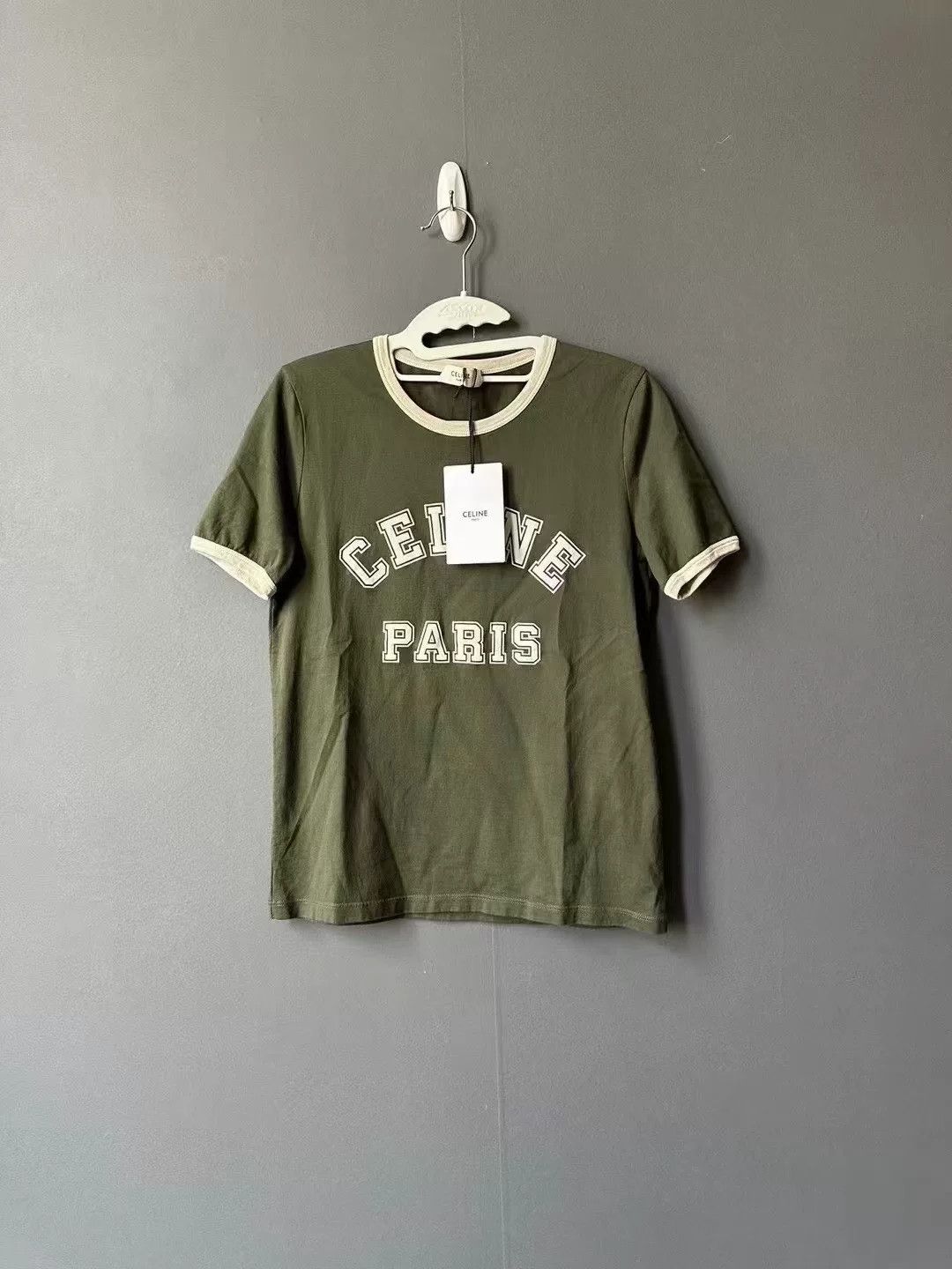 Celine celine khaki green logo short sleeve top Size S / US 4 / IT 40 - 1 Thumbnail