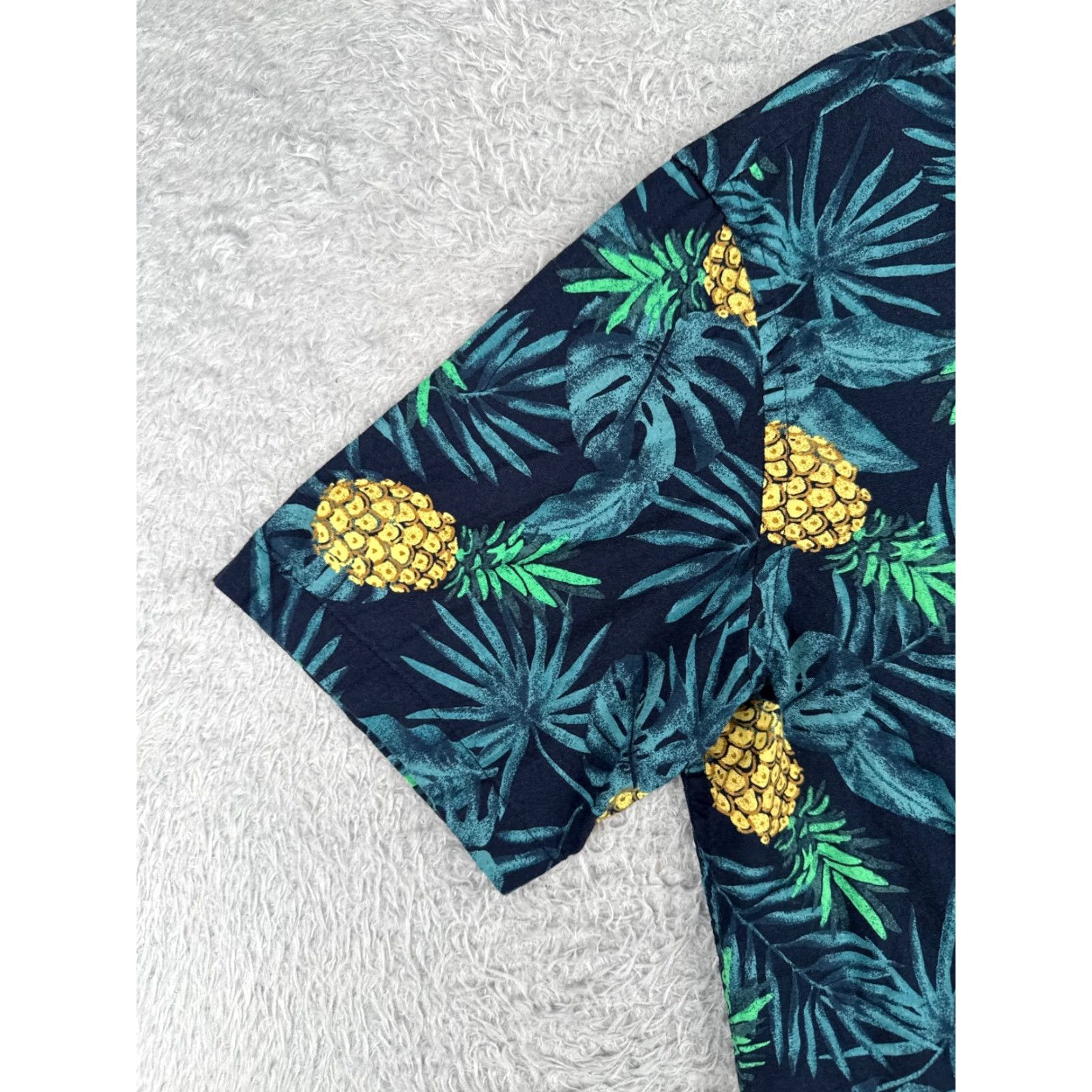 Old Navy VINTAGE Old Navy Shirt Men Small Blue Pineapple AOP Everyday Hawaiian 100% Cotton Size US S / EU 44-46 / 1 - 3 Thumbnail