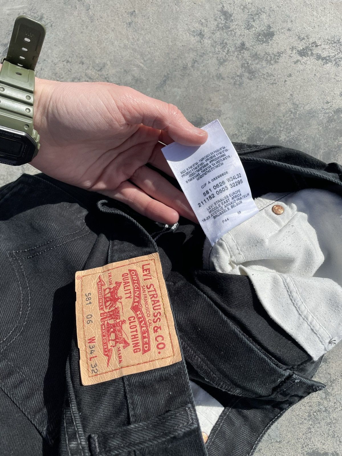 Levi's VINTAGE LEVIS 581 MADE IN BELGIUM DISTRESS JEANS Y2K Size US 32 / EU 48 - 10 Thumbnail