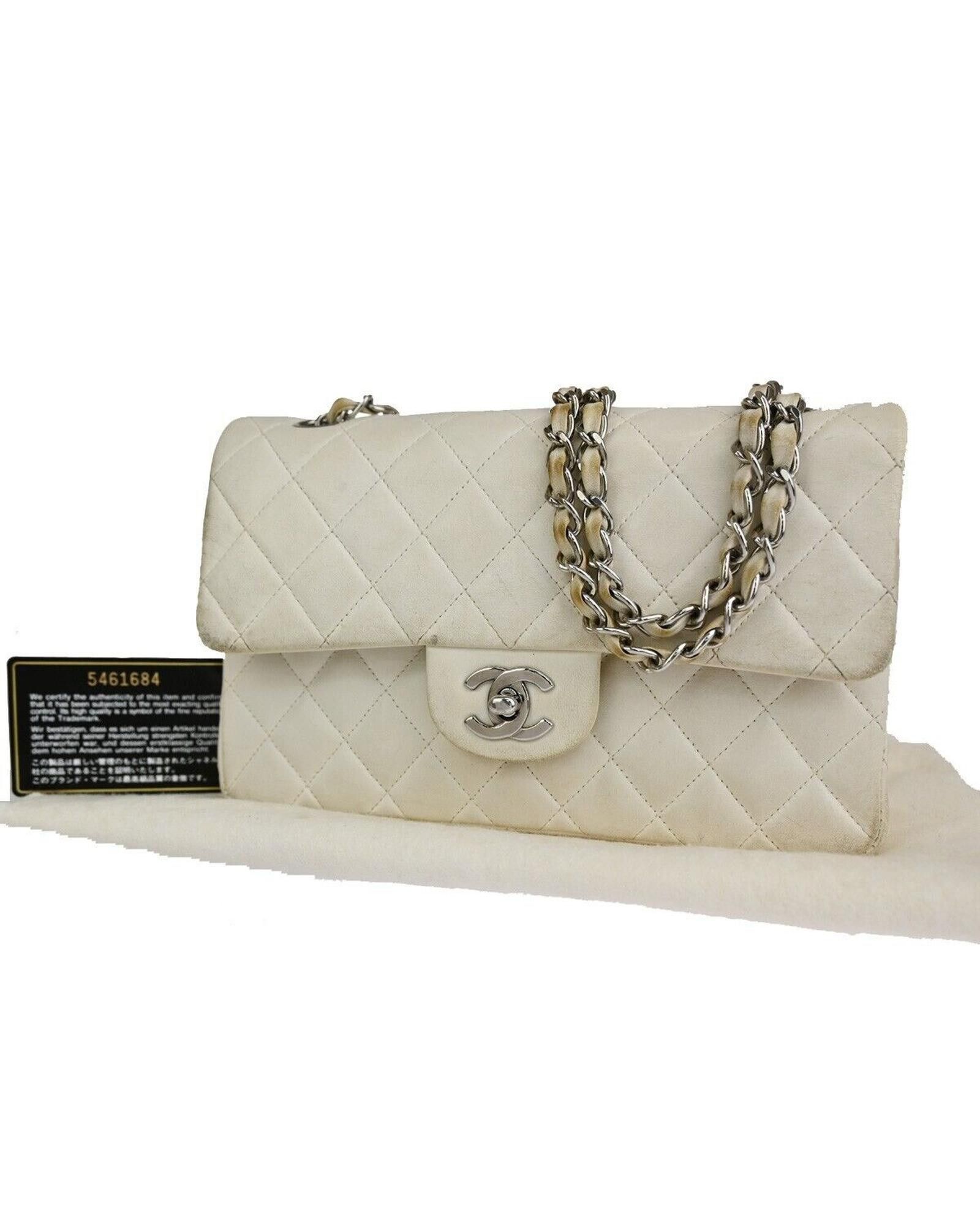 image of Chanel Elegant White Leather Wallet With Timeless Design, Women's