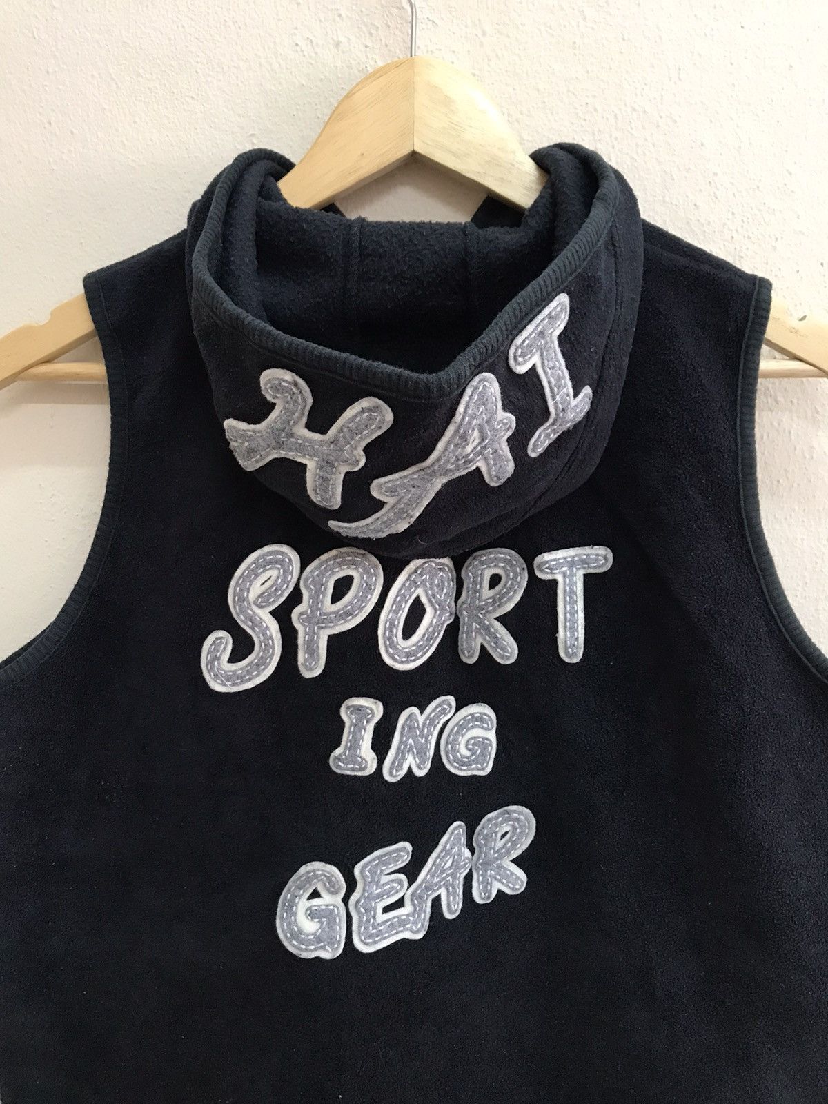 Hai Sporting Gear Vintage Hai Sporting Gear Issey Miyake Fleece Vests Hoodie Size US M / EU 48-50 / 2 - 15 Thumbnail