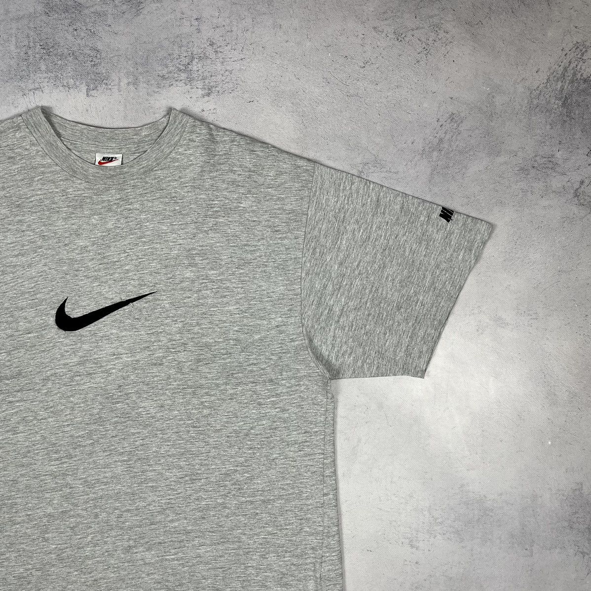 Nike Vintage Nike big swoosh rare tee 90’s Size US L / EU 52-54 / 3 - 3 Thumbnail