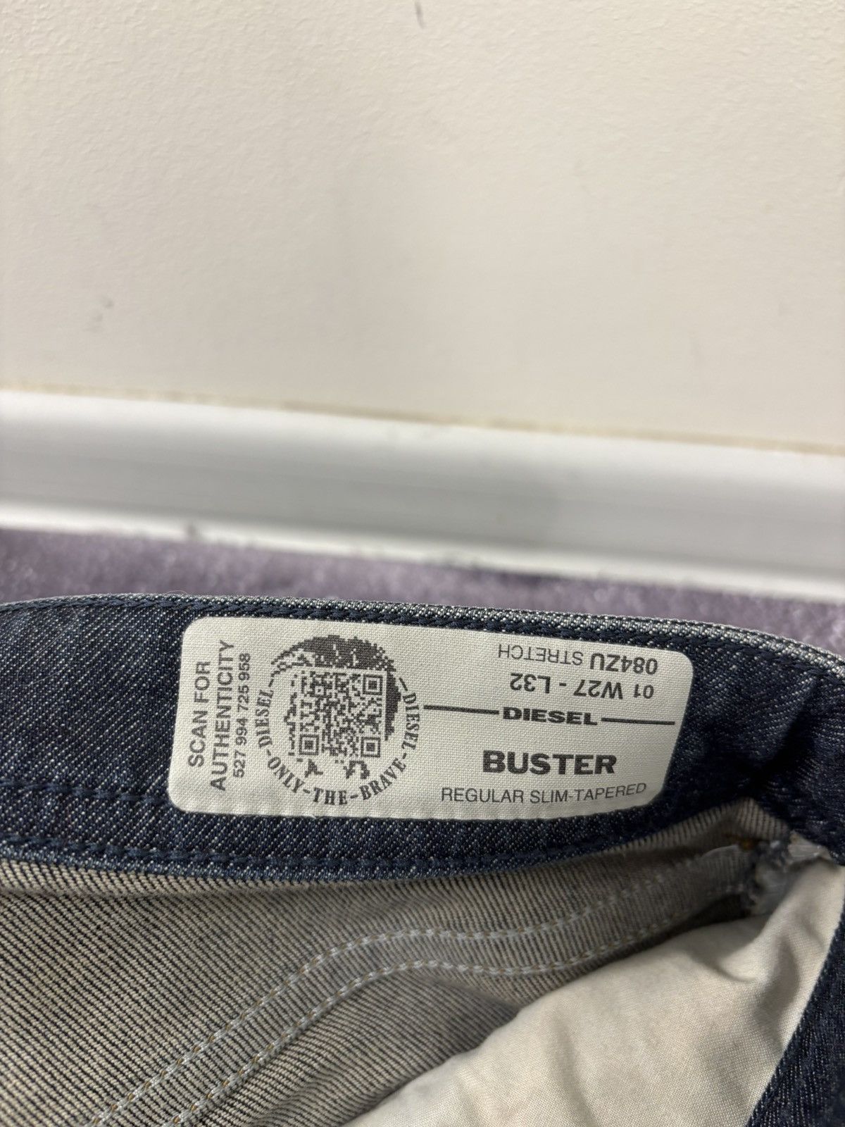 Diesel Diesel Buster NWT Men’s Regular Slim Tapered Denim Jeans Size US 27 - 11 Thumbnail