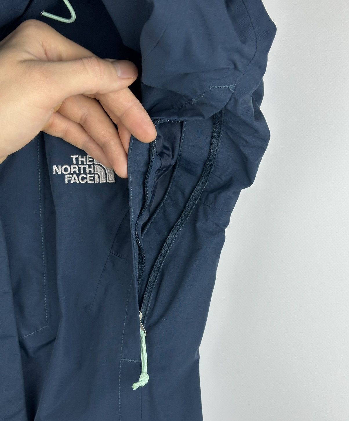 The North Face The North Face HyVent Jacket Blue Women Size XS Size XS / US 0-2 / IT 36-38 - 4 Thumbnail