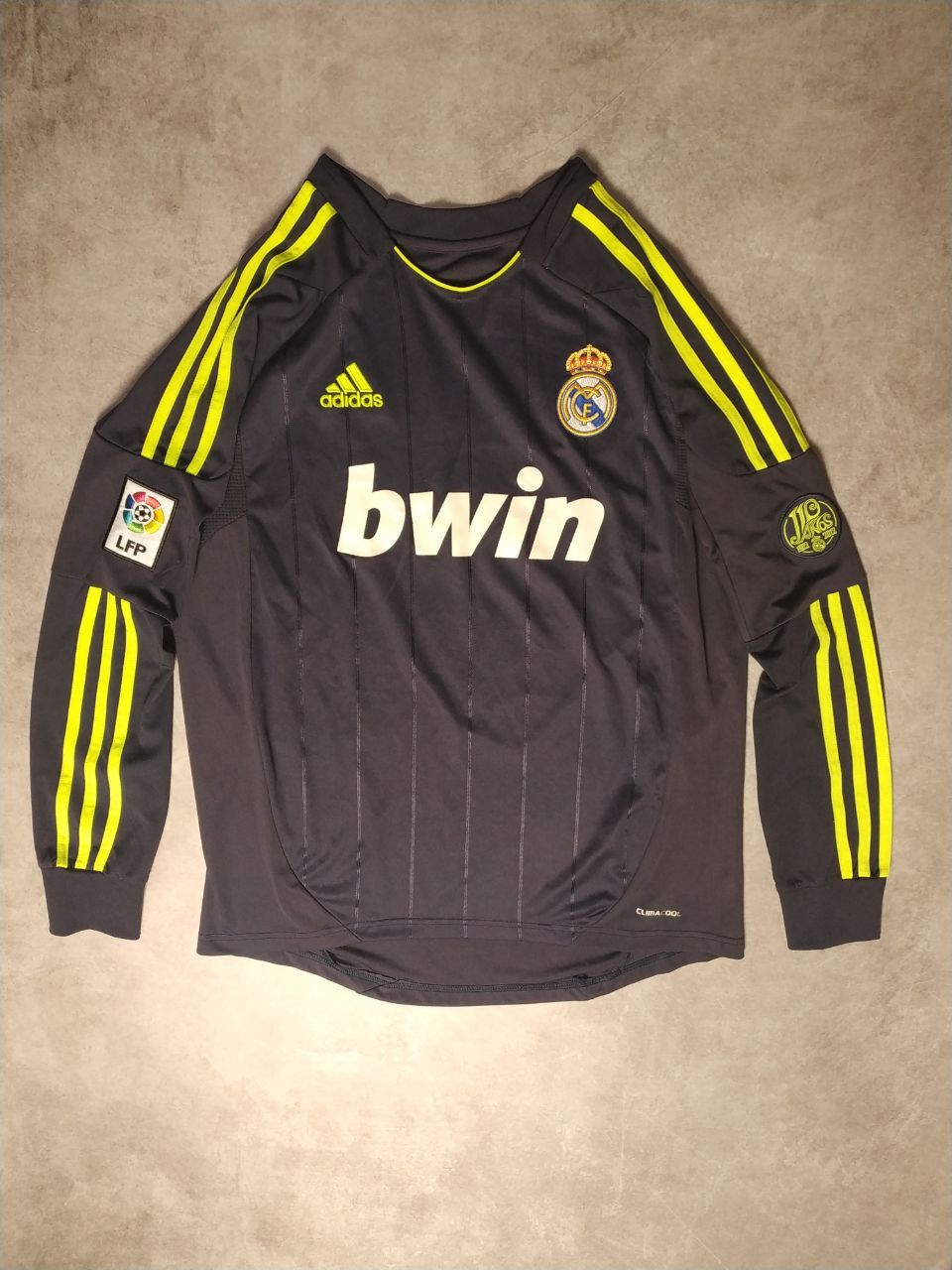 Adidas Xabi Alonso Real Madrid football jersey 13 Adidas longsleeve Size US M / EU 48-50 / 2 - 2 Thumbnail