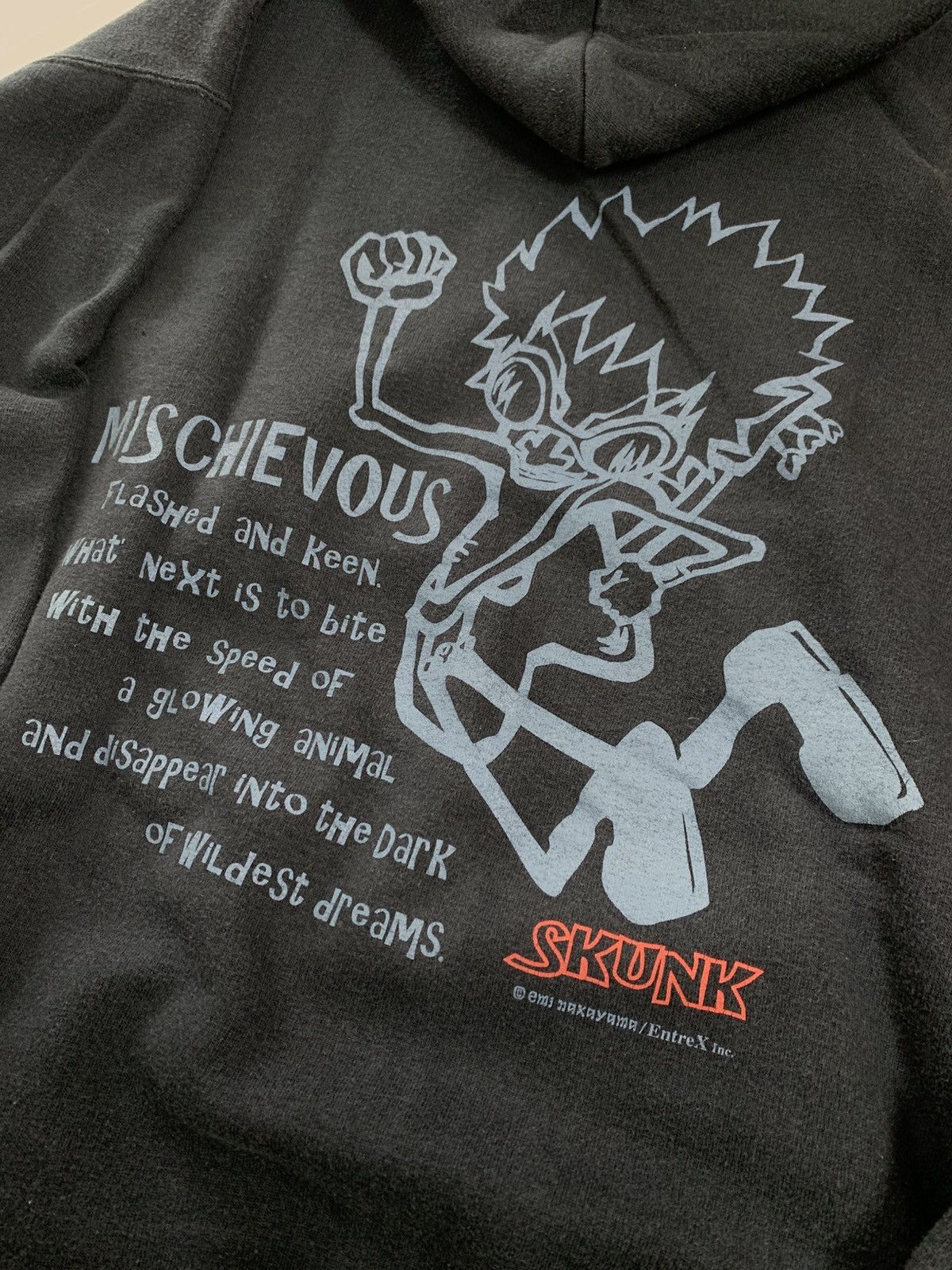 Anime Mischievous skunk hoodie emi nakayama Size US L / EU 52-54 / 3 - 9 Thumbnail