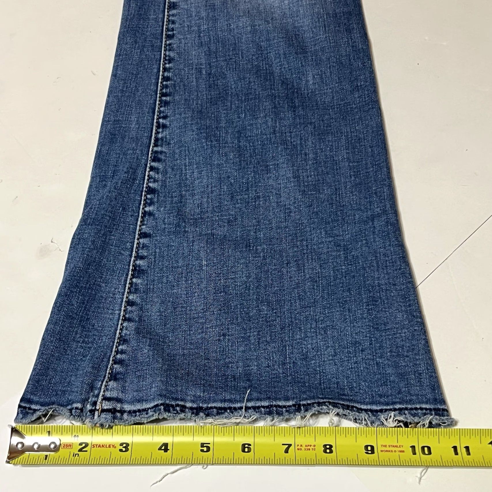 American Eagle Outfitters American Eagle Jeans Super High Rise Flare Tag 4 Reg (30x30) Raw Hem Distressed Size 27" / US 4 / IT 40 - 7 Thumbnail