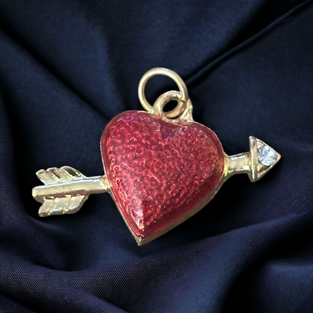 Vintage Vintage red heart and arrow pendant Size ONE SIZE - 1 Thumbnail