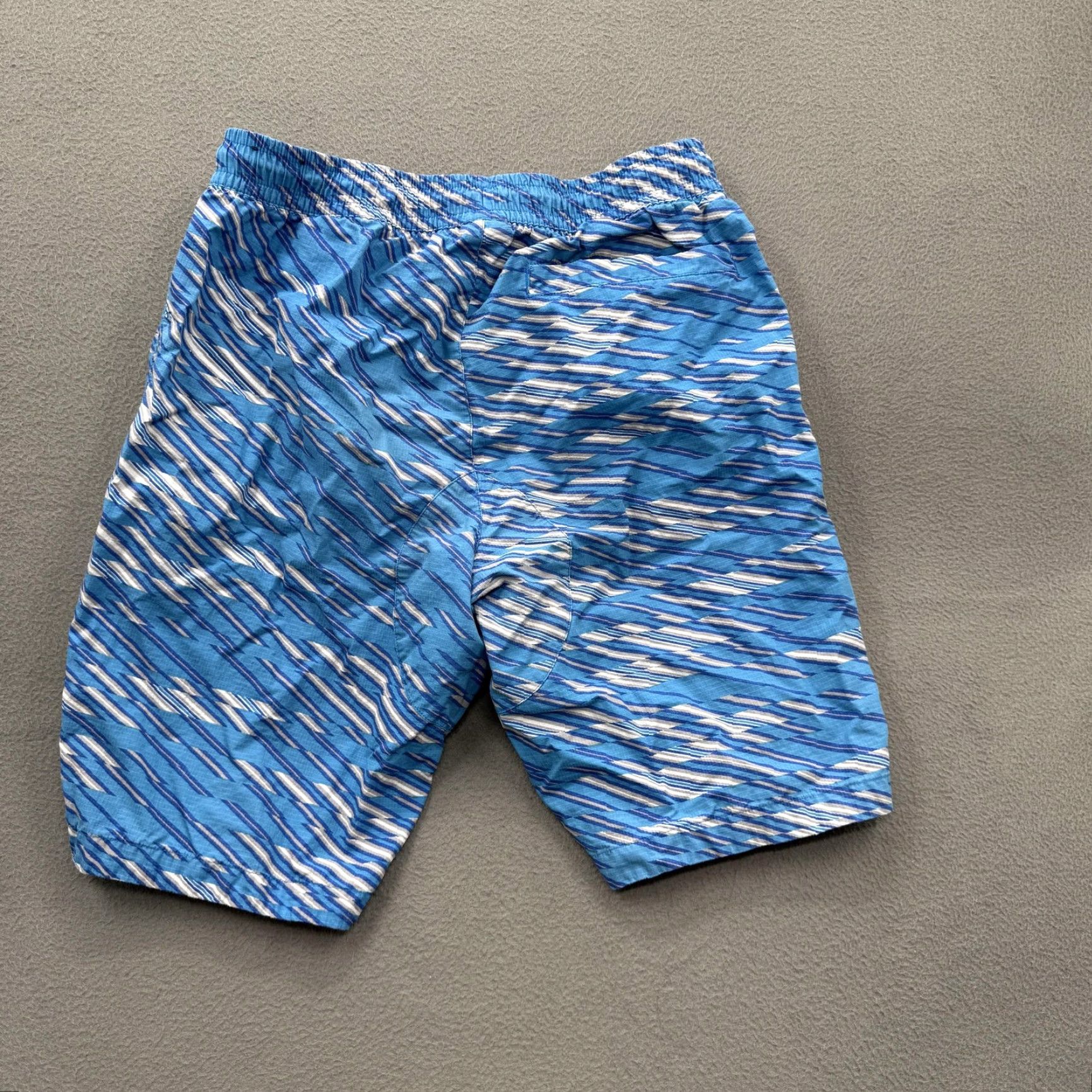 Nike Nike Shorts Mens M Blue Wave Print Elastic Waist Pockets Drawstring Athletic Lightweight Size US 31 - 2 Thumbnail