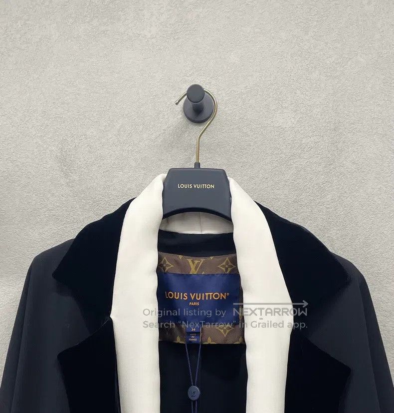 Louis Vuitton Louis Vuitton Solid Lapel Unbuttoned Long Sleeve Jacket Size XXS / US 00 / IT 34 - 5 Thumbnail