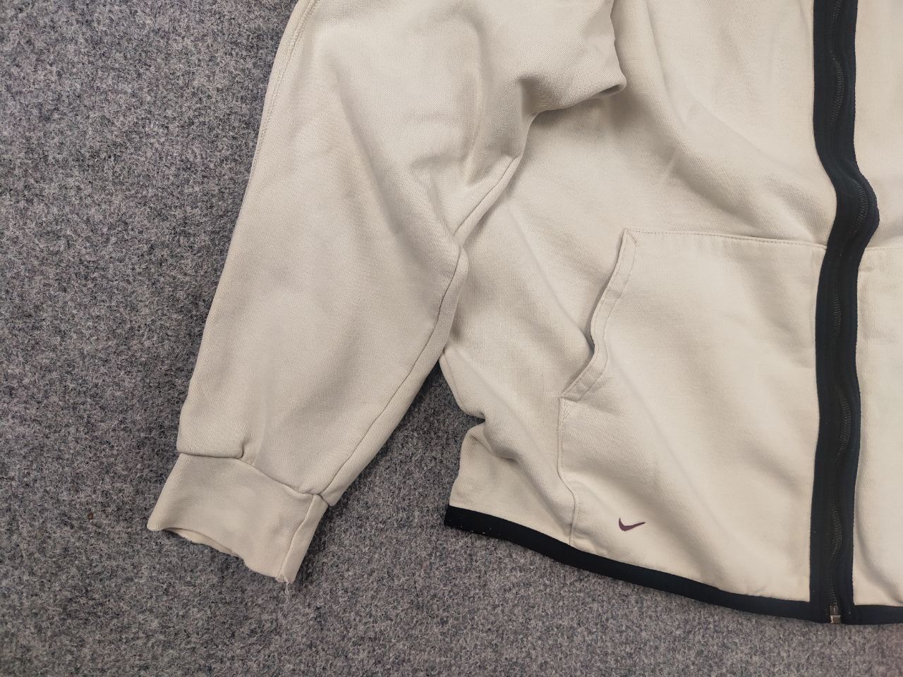 Nike Vintage 90's Cream Nike Embroidered Zip Hoodie Distressed Size US M / EU 48-50 / 2 - 10 Thumbnail