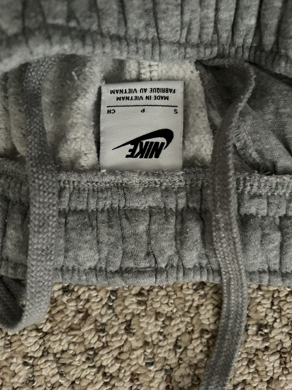 Nike Nike Grey Sweatpants Size US 28 / EU 44 - 2 Thumbnail