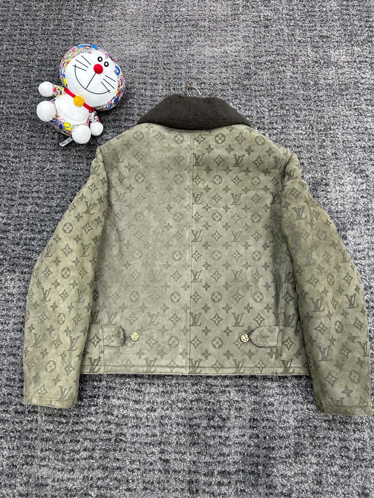 Louis Vuitton Louis Vuitton Lv lambswool full-print brown suede presbyopi Size US L / EU 52-54 / 3 - 2 Thumbnail