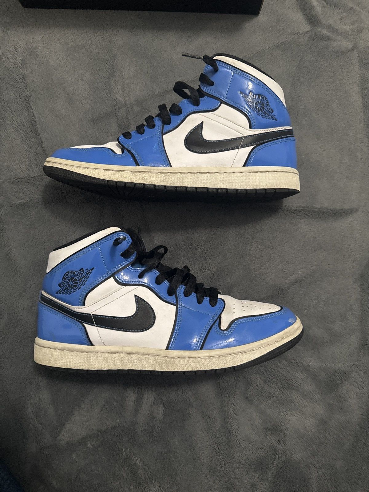 Jordan Brand × Nike Air Jordan 1 Retro Size US 8.5 / EU 41-42 - 2 Thumbnail