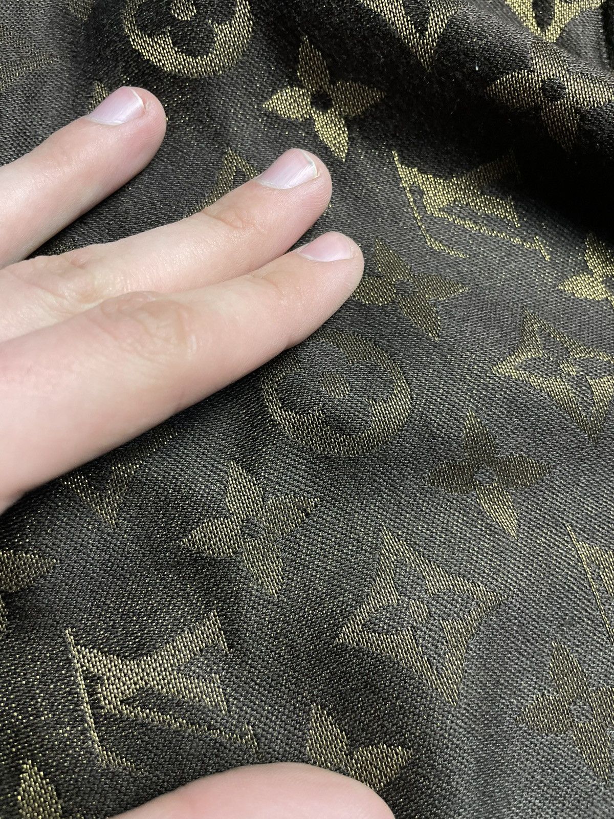 Louis Vuitton Louis Vuitton Brown and Gold Wool scarf Size ONE SIZE - 7 Thumbnail