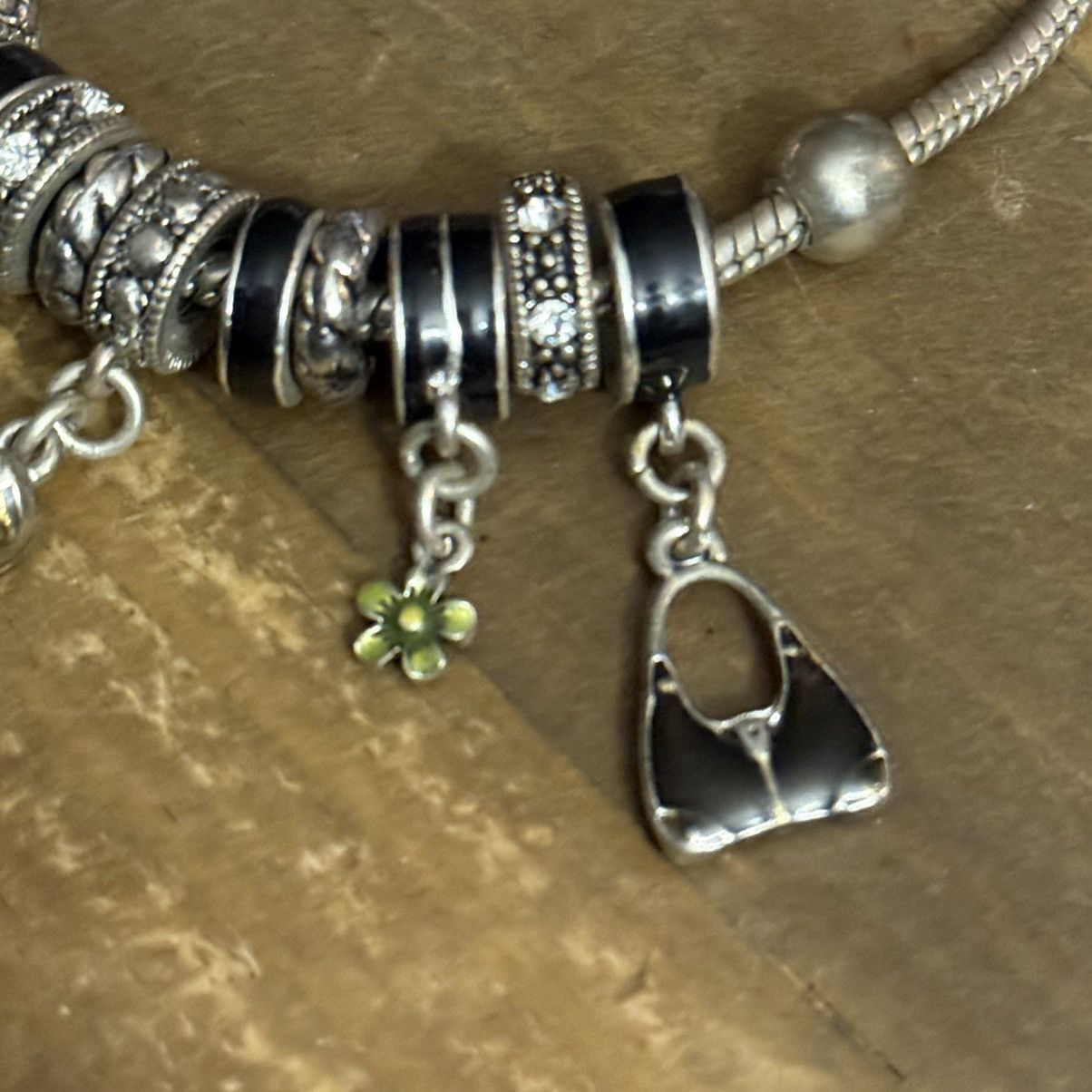 Other Silver tone sliding beads and charms bracelet Size ONE SIZE - 5 Thumbnail