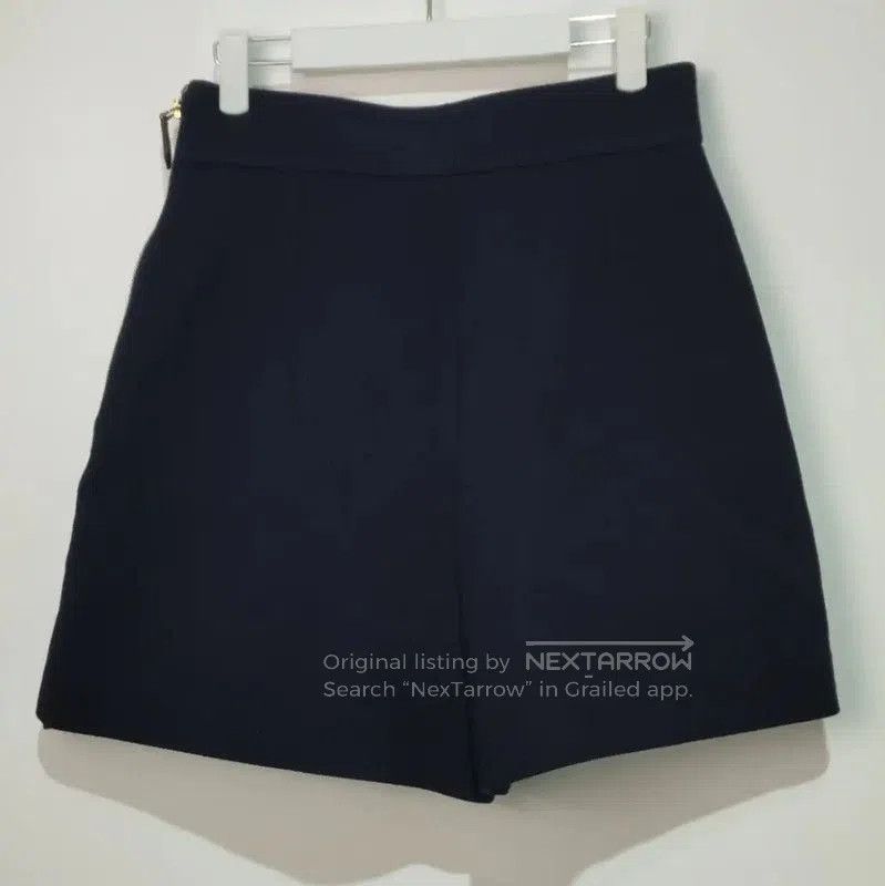 Louis Vuitton Louis Vuitton Black Cotton Women's Shorts . Size 30" / US 8 / IT 44 - 1 Thumbnail