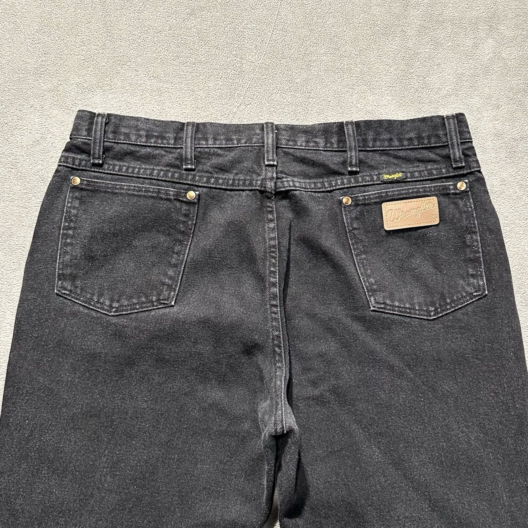 Wrangler VINTAGE Wrangler Jeans Mens 38x30 Black Denim 936WBK Slim Fit Cowboy Cut EUC Size US 30 / EU 46 - 3 Thumbnail