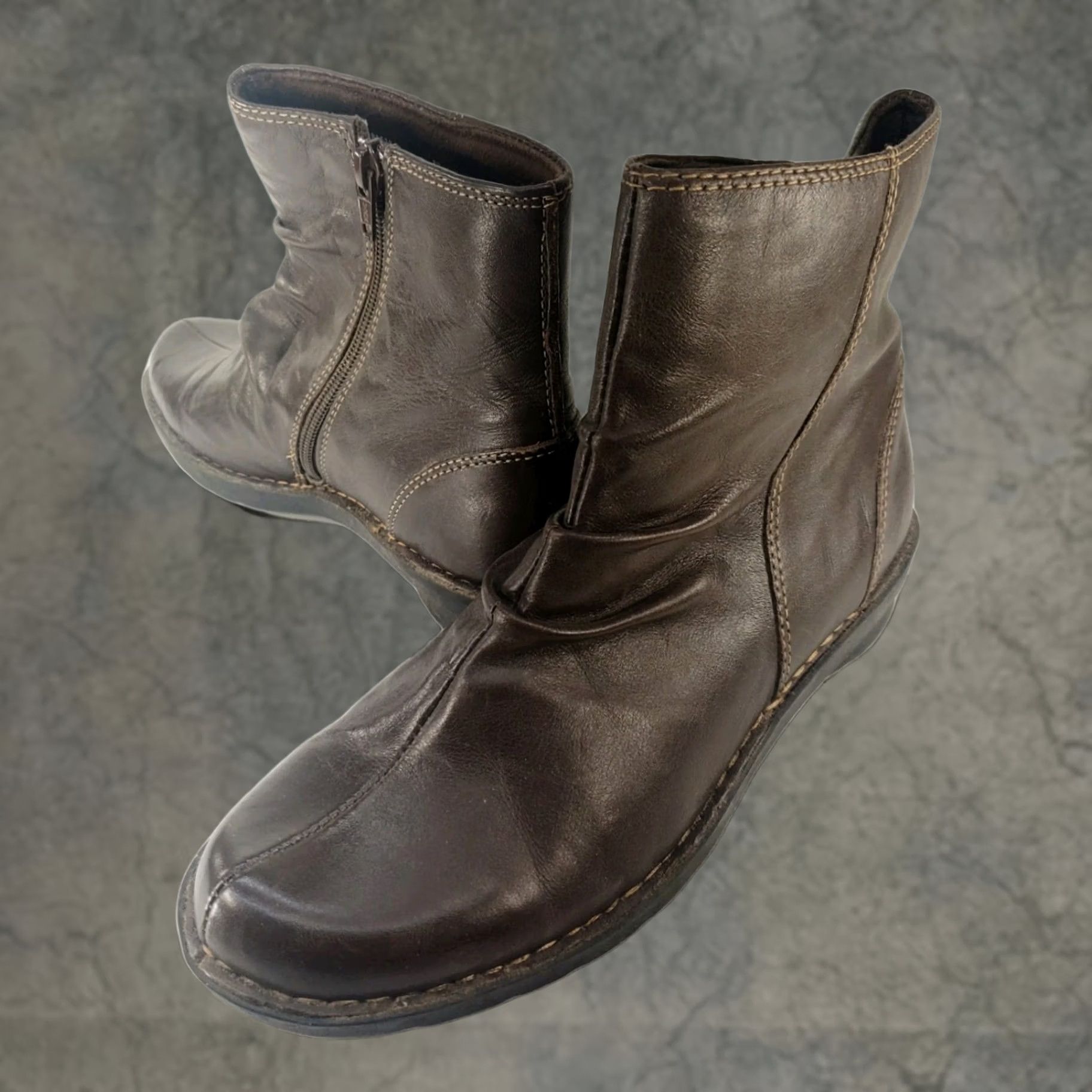 Clarks Clarks Women's Brown Leather Zip Comfort Ankle Boots Sz 8 Style Bootie 83538 Size US 8 / IT 38 - 1 Thumbnail