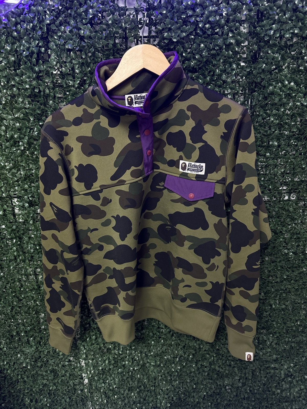 Bape BAPE Quarter Button Up Sweater Green Camo Purple Size US S / EU 44-46 / 1 - 1 Thumbnail