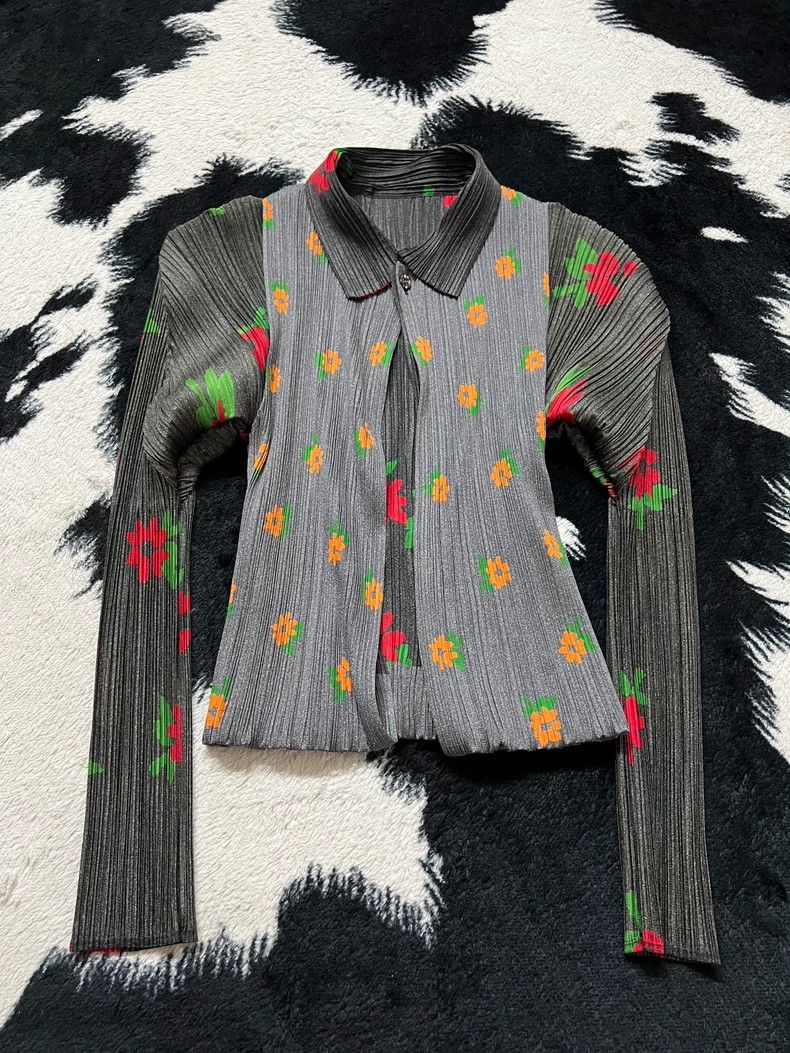 Issey Miyake Issey Miyake size:4 A grey floral top Size M / US 6-8 / IT 42-44 - 4 Thumbnail