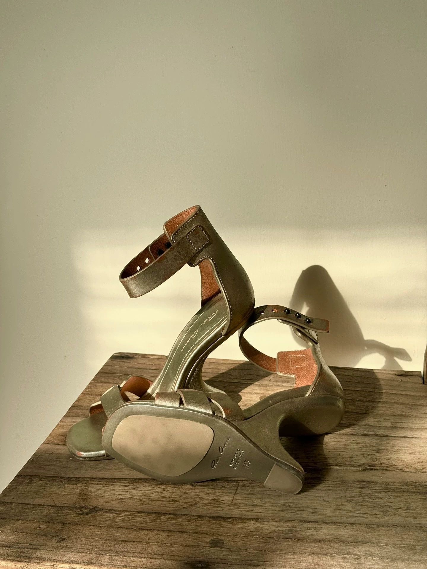 Rick Owens RickOwens 17ss Distressed Asymmetric Heels EU35 New Size US 4.5 / IT 34.5 - 2 Thumbnail