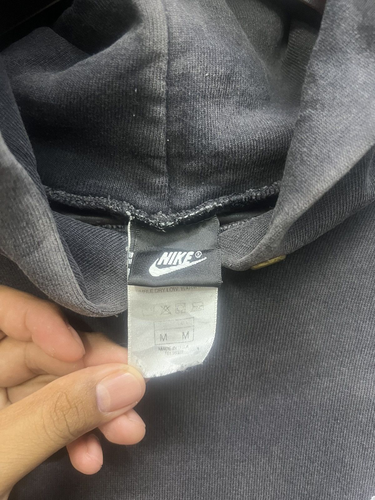 Nike Vintage Nike Hoodies Distress Size US M / EU 48-50 / 2 - 6 Thumbnail