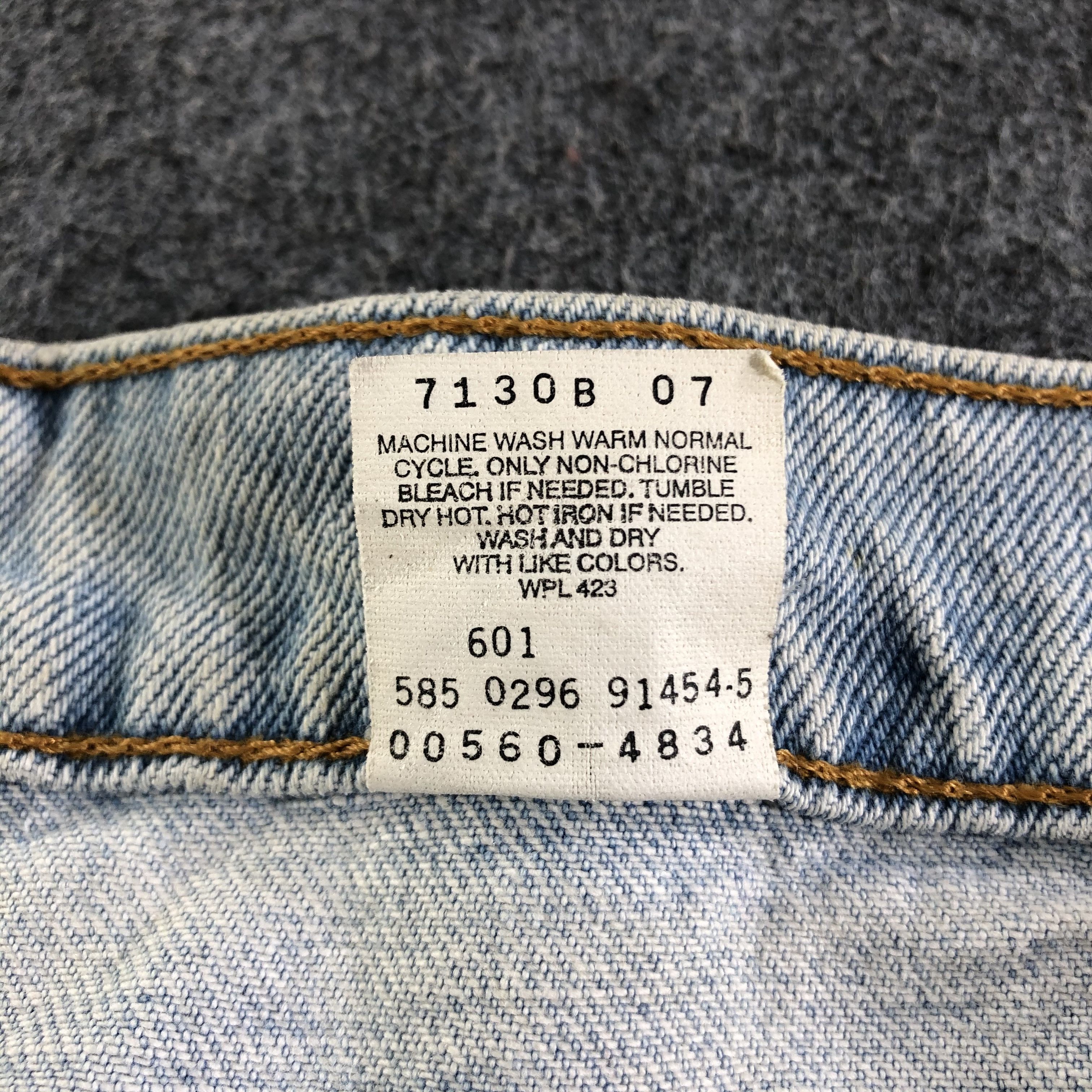 Levi's 90s Vintage Light Wash Levis 560 Jeans-J3138 Size US 35 - 10 Thumbnail