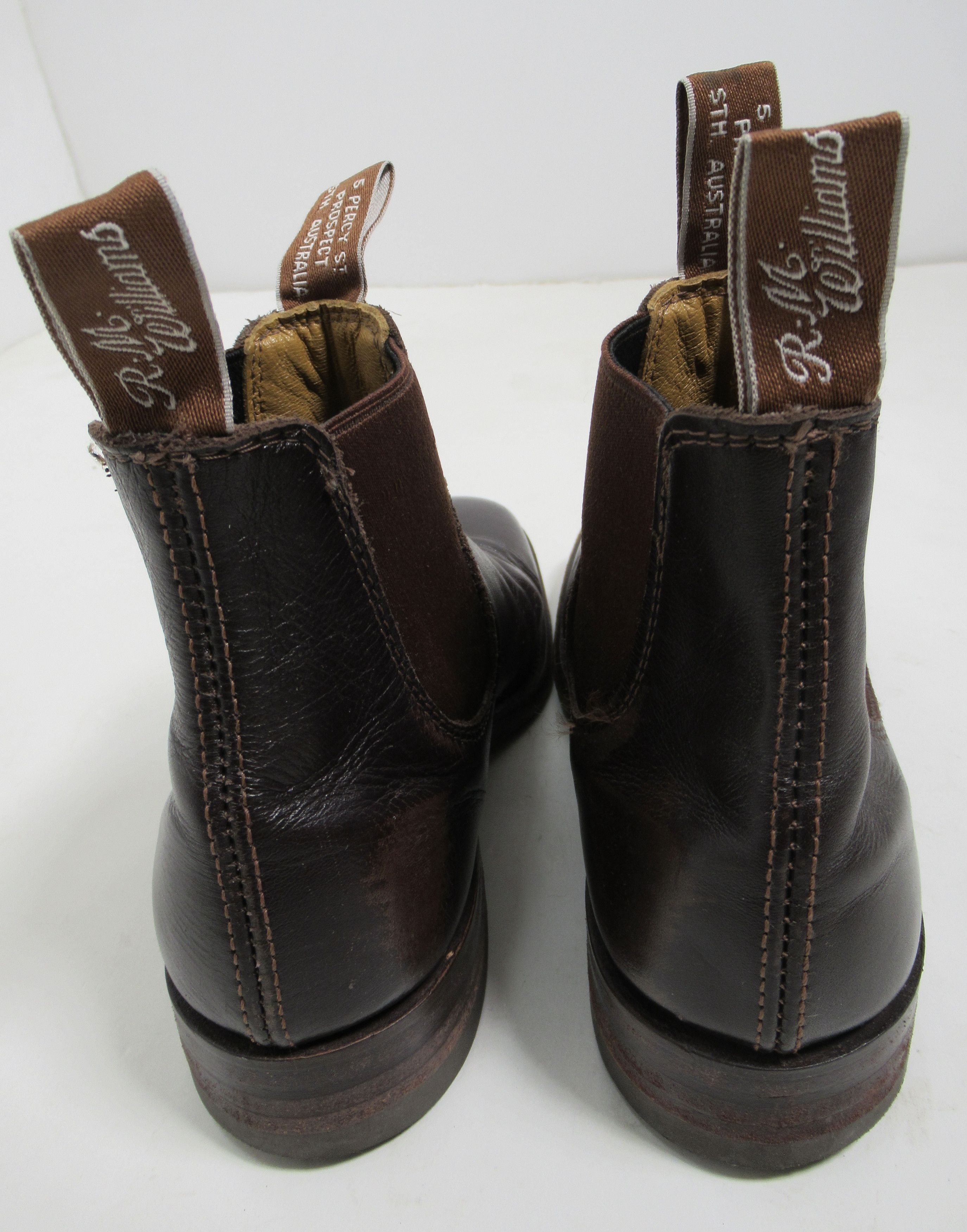 R.M. Williams R.M. Williams Men's Comfort Craftsman Chelsea Boot Chestnut Size US 6 / EU 39 - 6 Thumbnail