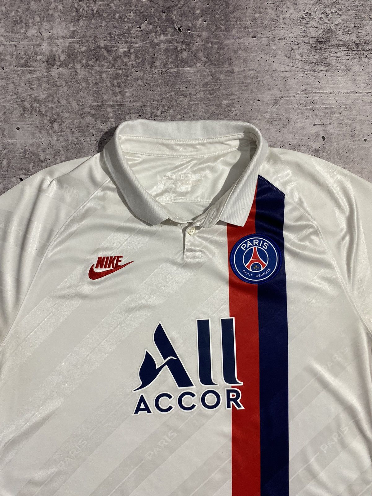 Nike × Vintage NIKE PSG JERSEY Size US L / EU 52-54 / 3 - 6 Thumbnail