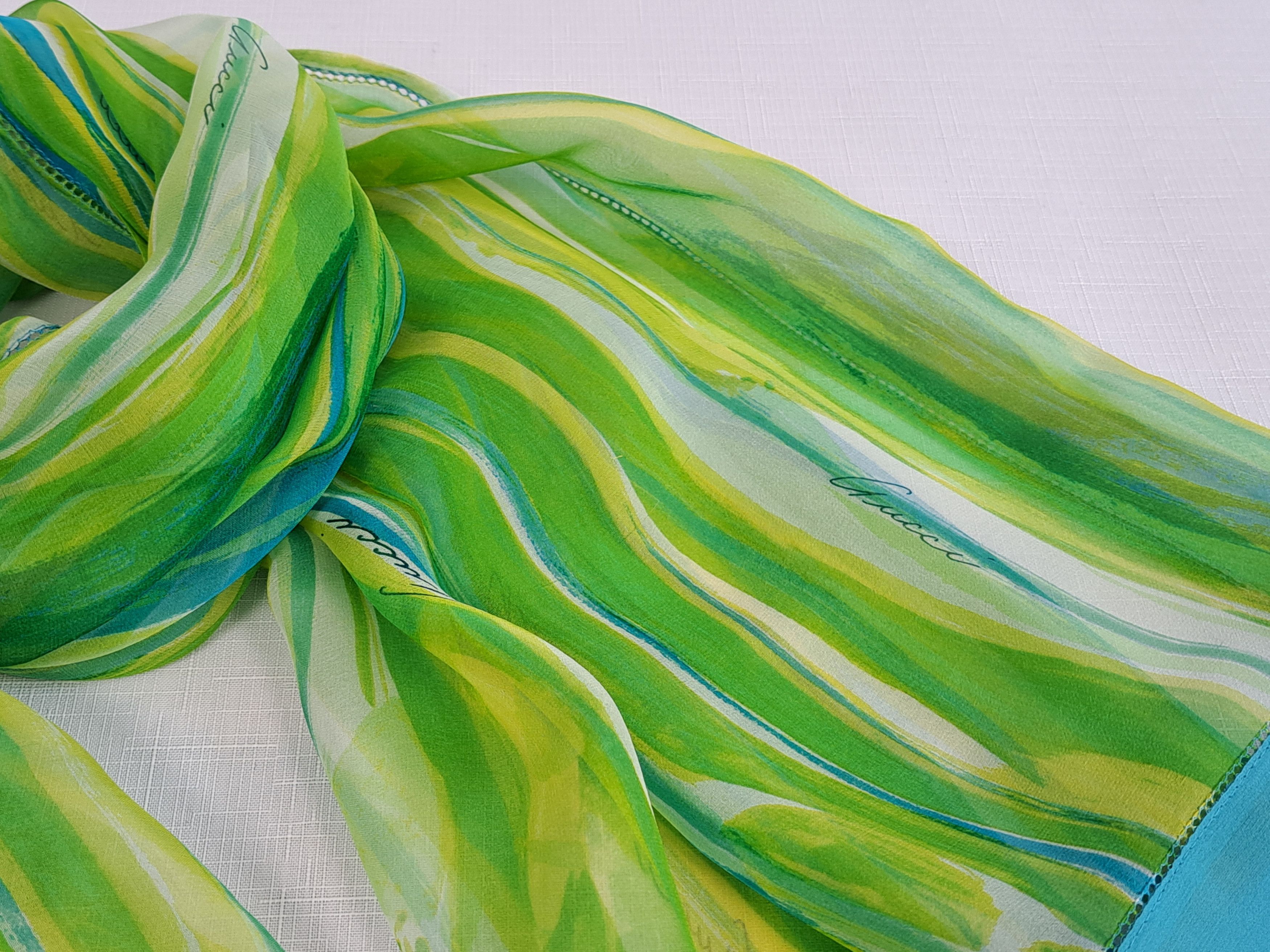 Gucci × Vintage GUCCI ultra lightweight silk scarf. Size ONE SIZE - 6 Thumbnail
