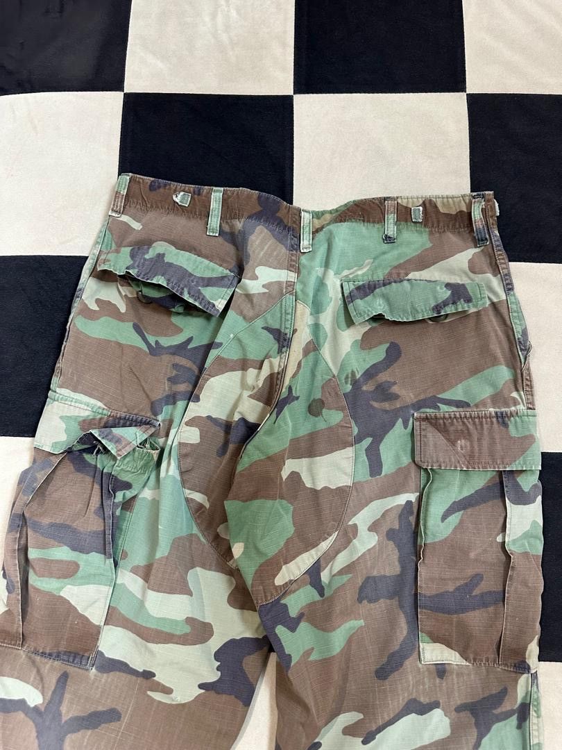 Vintage VINTAGE CAMOUFLAGE ARMY CARGO PANTS Size US 34 / EU 50 - 3 Thumbnail
