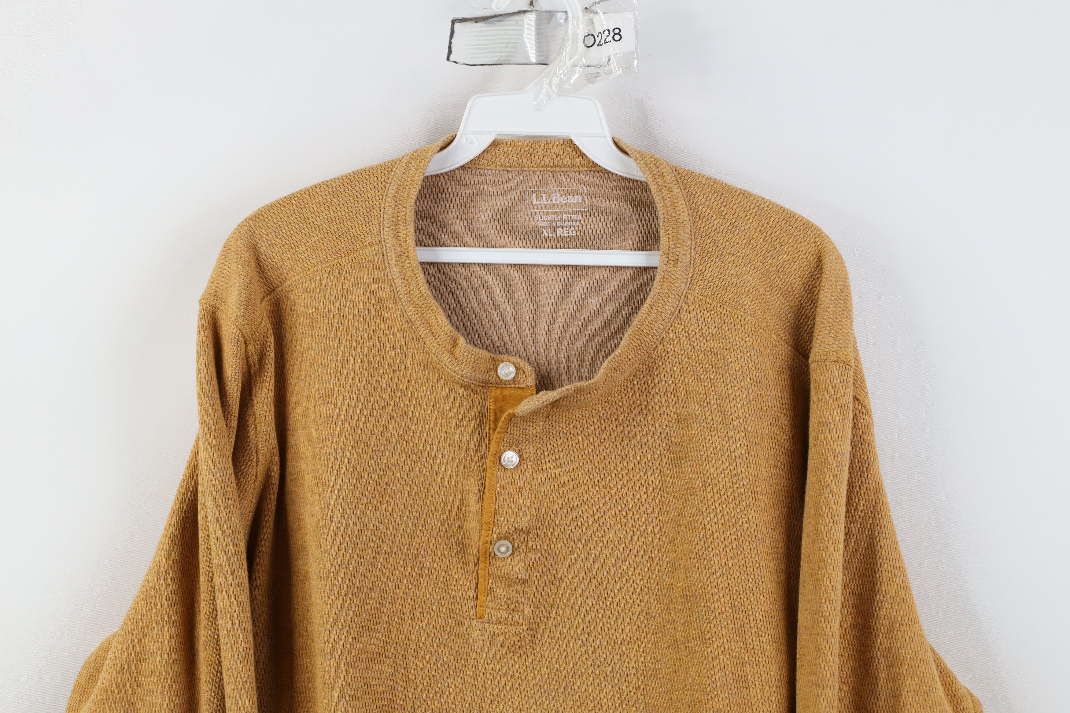 L.L. Bean Vintage LL Bean Waffle Knit Long Sleeve Henley T-Shirt Size US XL / EU 56 / 4 - 2 Thumbnail