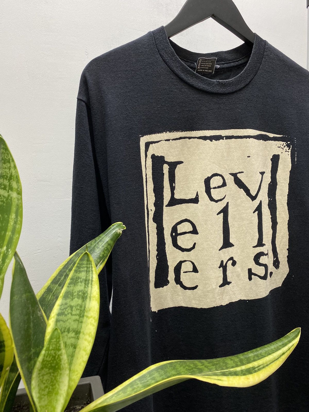 Band Tees Vintage 90's Levellers Black Long Sleeve Shirt Band Tees Men Size US XL / EU 56 / 4 - 6 Thumbnail