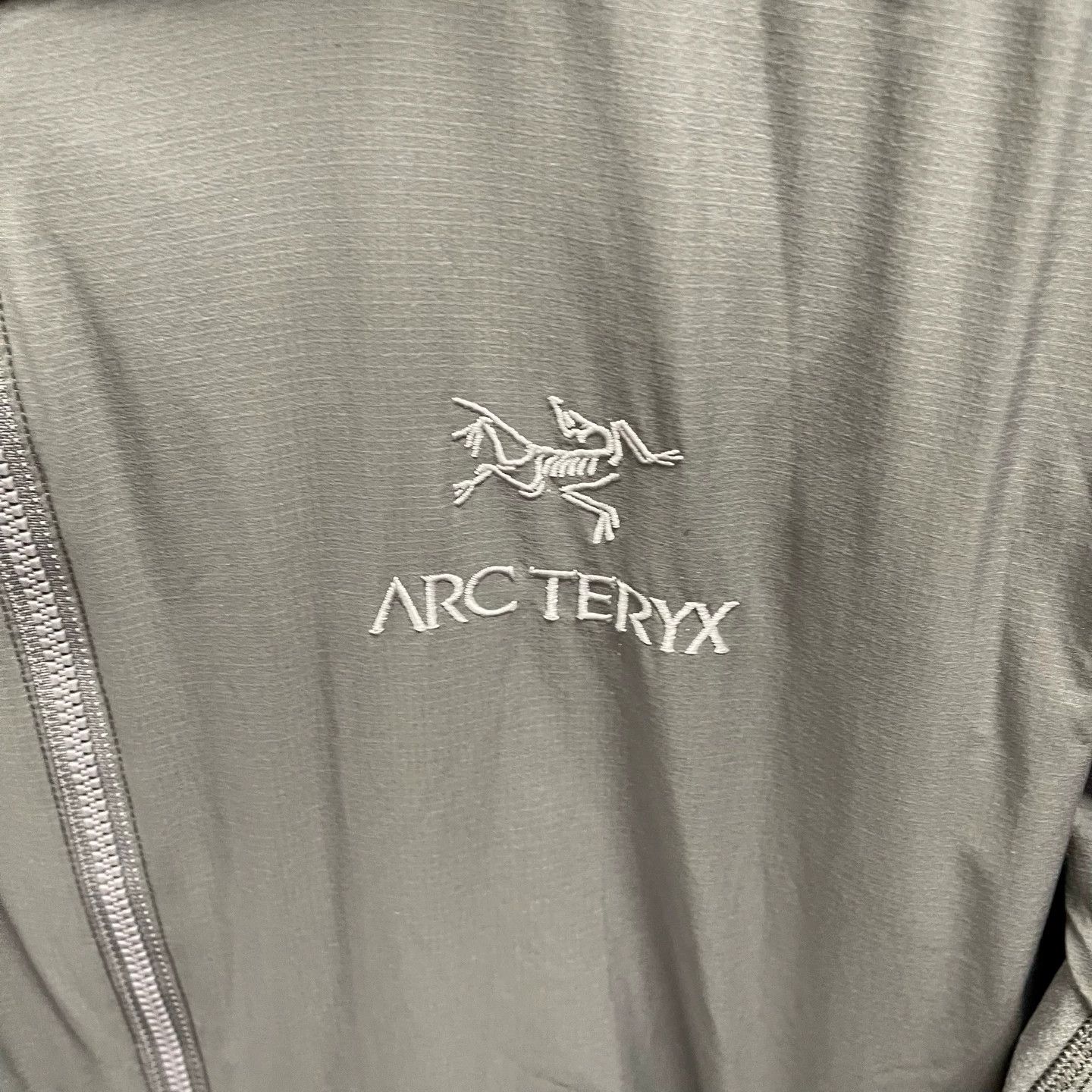 Arc'teryx Arcteryx Gray Embroidered Logo Hooded Jacket M Size US M / EU 48-50 / 2 - 4 Thumbnail