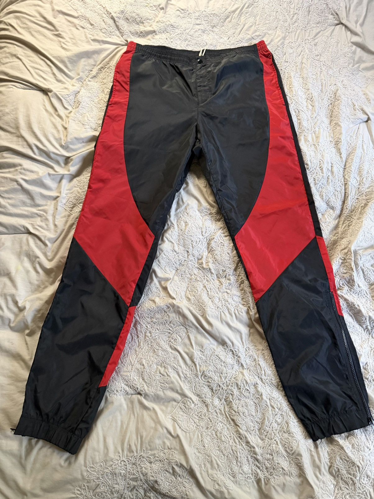 Nike 1985 (Nike) Air Jordan track pants Size US 32 / EU 48 - 1 Thumbnail