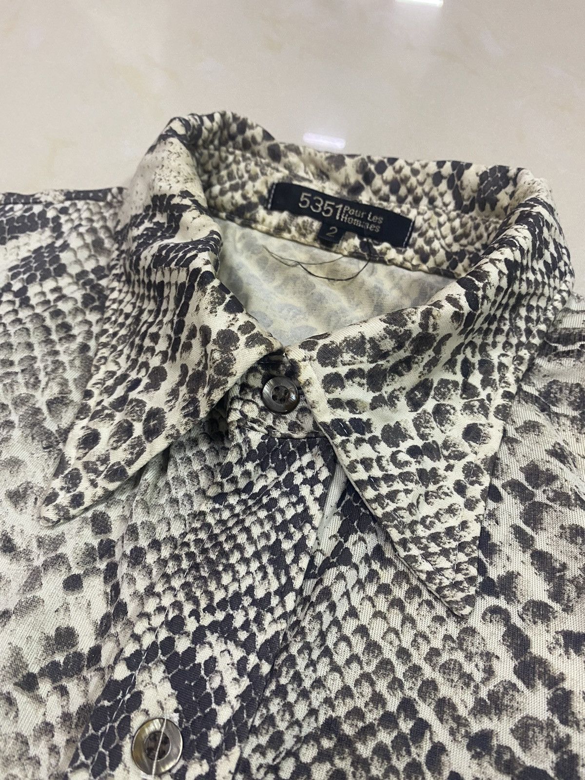 20471120 × 5351 POUR LES HOMMES × Beauty Beast Japanese Brand Snake Skin Strech Shirt Size US S / EU 44-46 / 1 - 5 Thumbnail