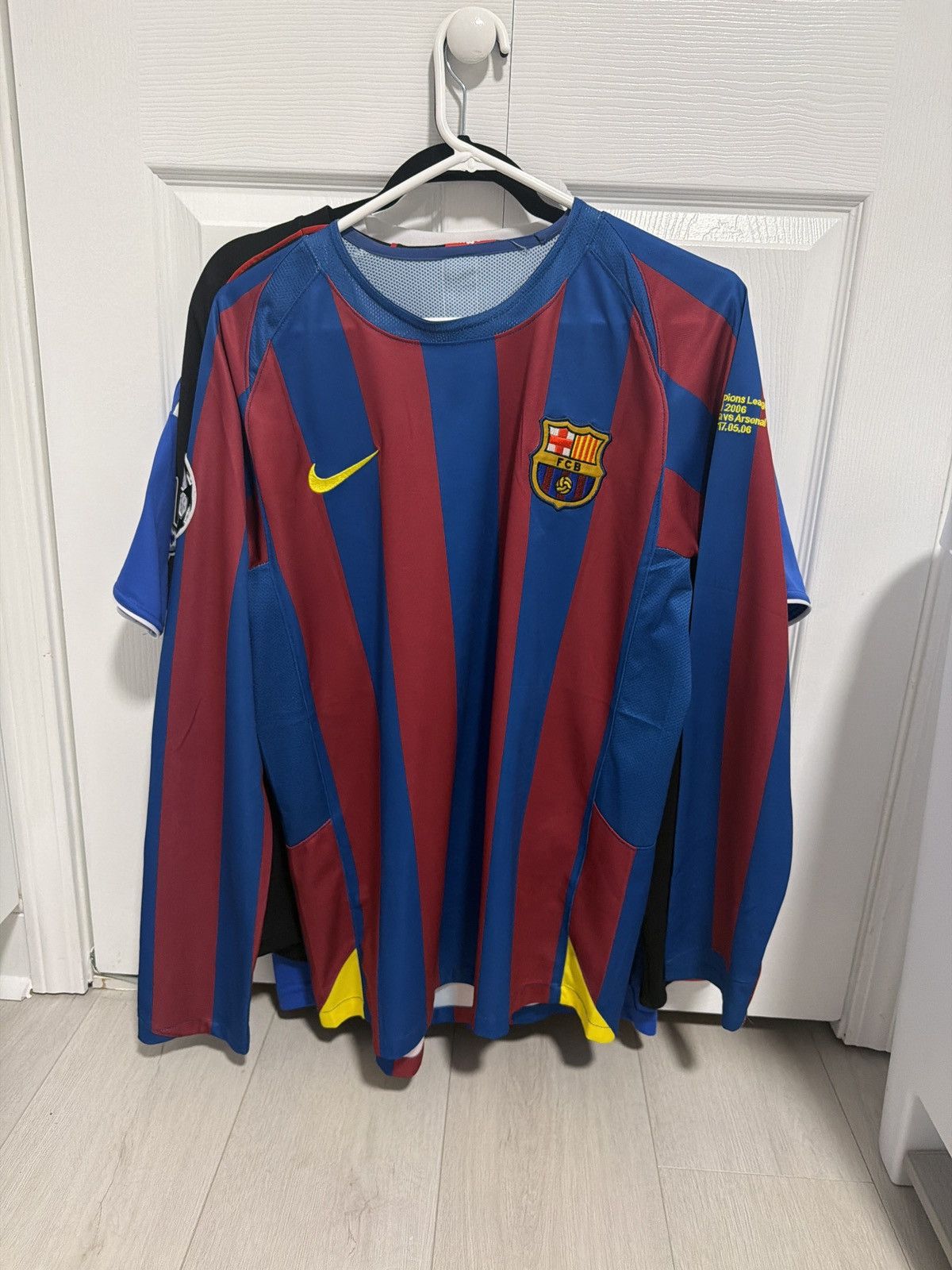 Other Ronaldinho jersey Size US L / EU 52-54 / 3 - 2 Thumbnail