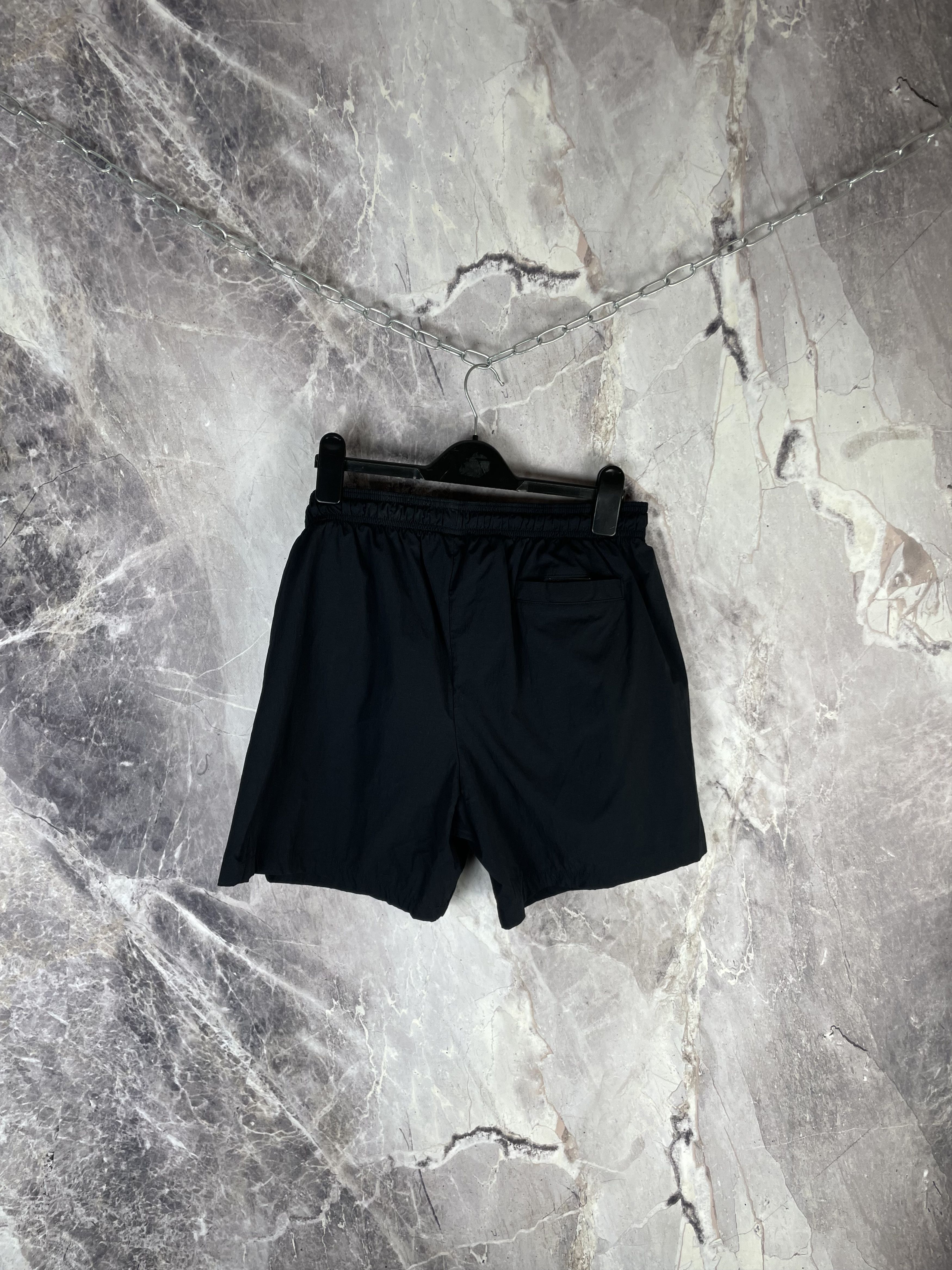 Nike Liverpool Nike soccer shorts Y2k Size US 34 / EU 50 - 8 Thumbnail