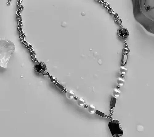 VIBE Black Rhinestone Pendant Pearl Necklace Size ONE SIZE - 4 Thumbnail