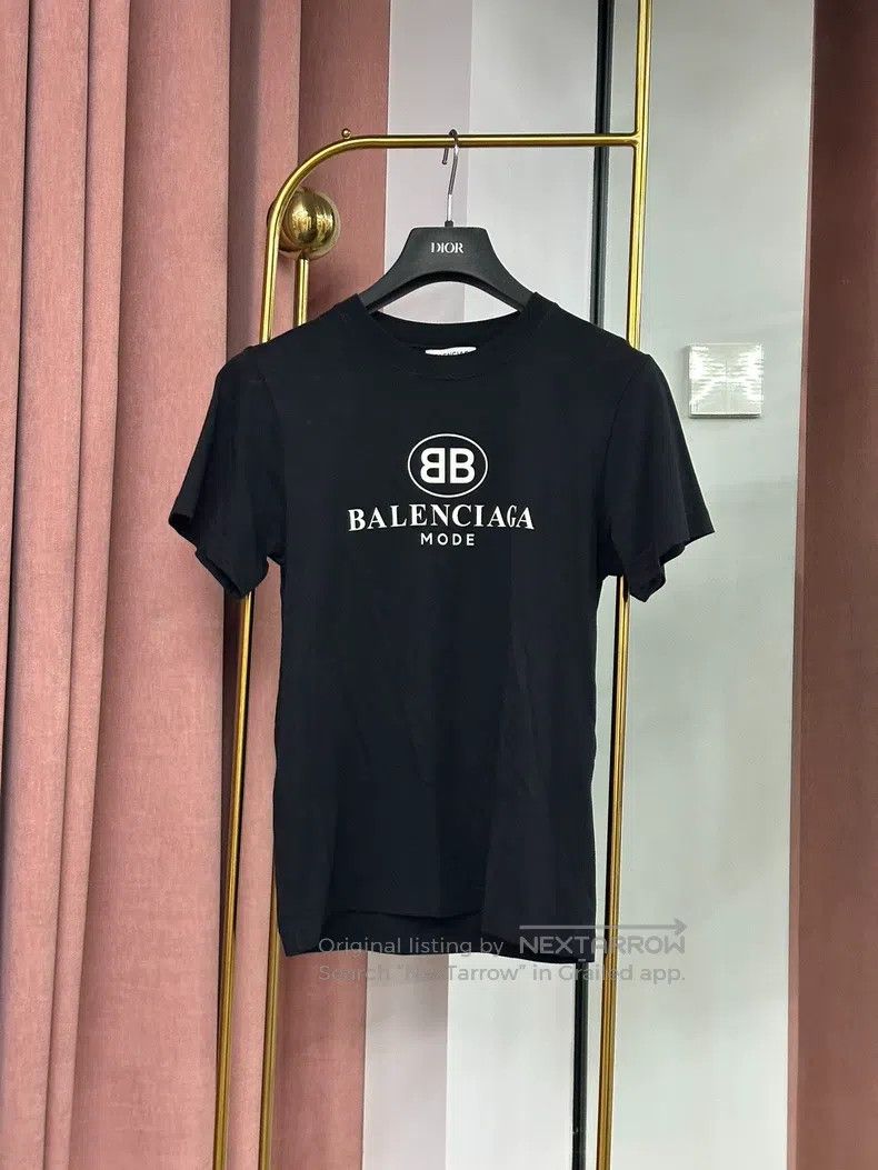 Balenciaga Balenciaga Black letter logo short sleeve T-shirt top Size US S / EU 44-46 / 1 - 1 Thumbnail