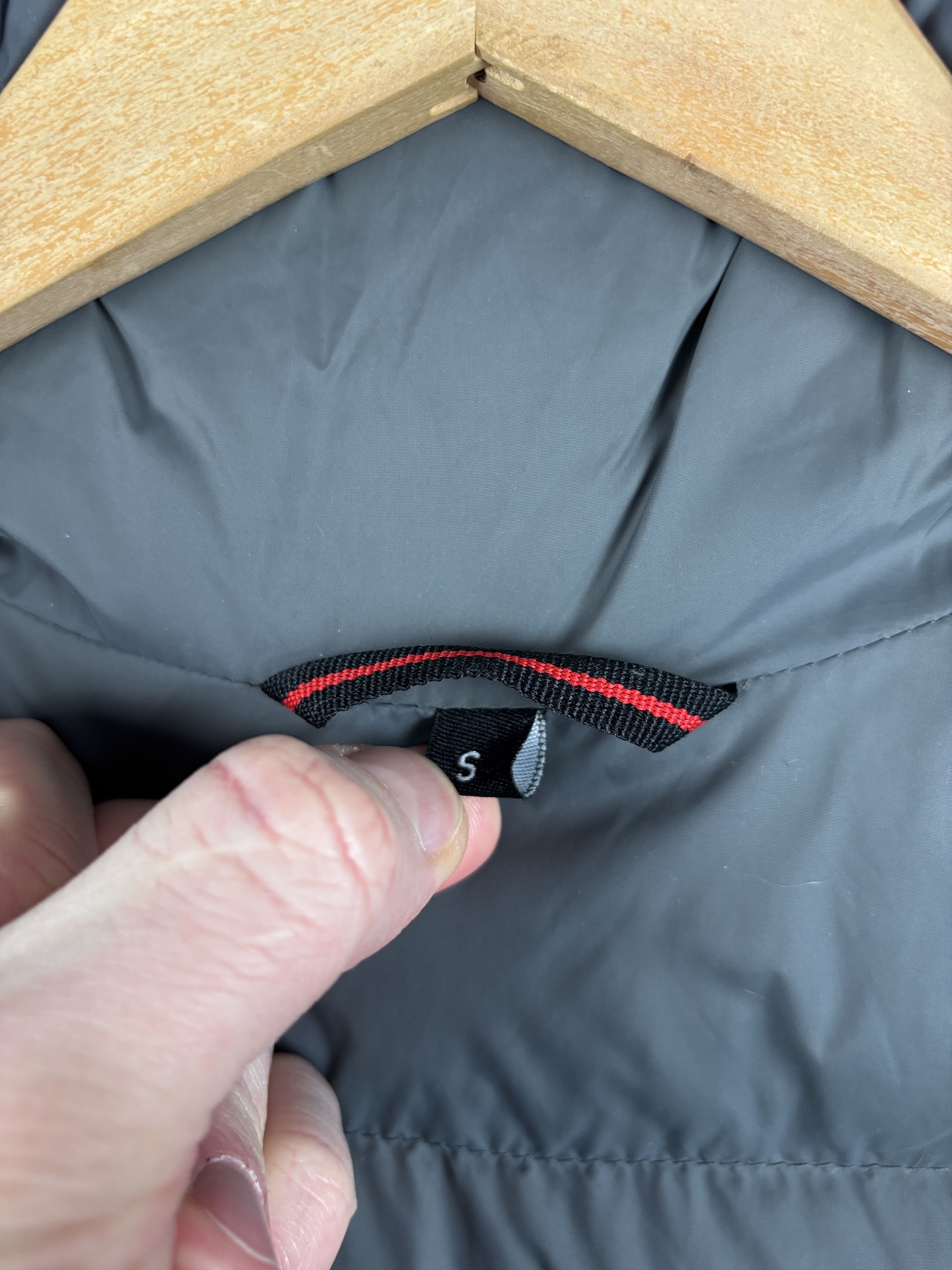 Mammut × Vintage Vintage Mammut Ajungilak Down Puffer Vest Jacket Blue Size S Size US S / EU 44-46 / 1 - 10 Thumbnail