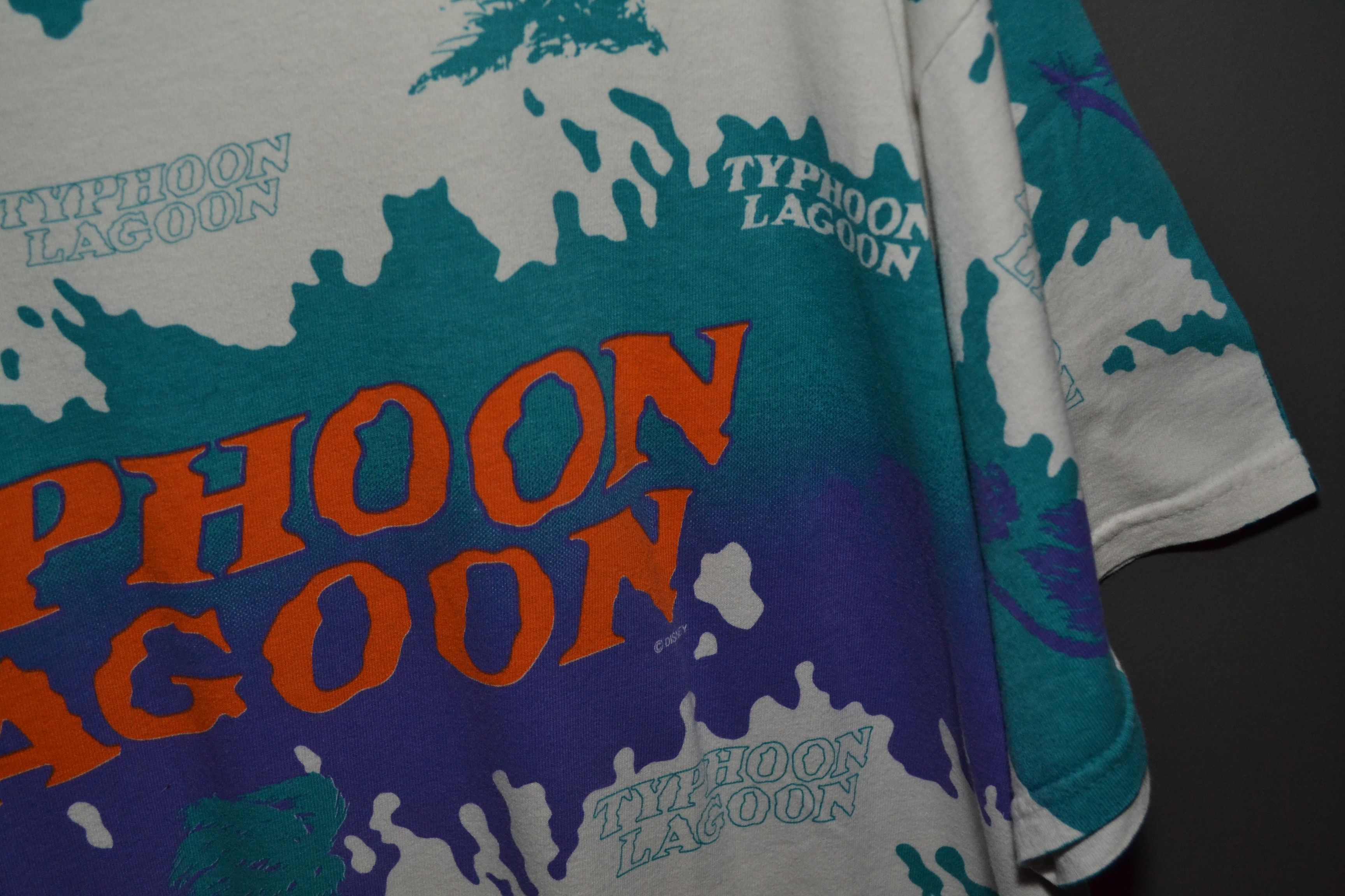 Disney × Vintage Vintage 90's Disney Typhoon Lagoon All Over Print T Shirt Size US L / EU 52-54 / 3 - 4 Thumbnail